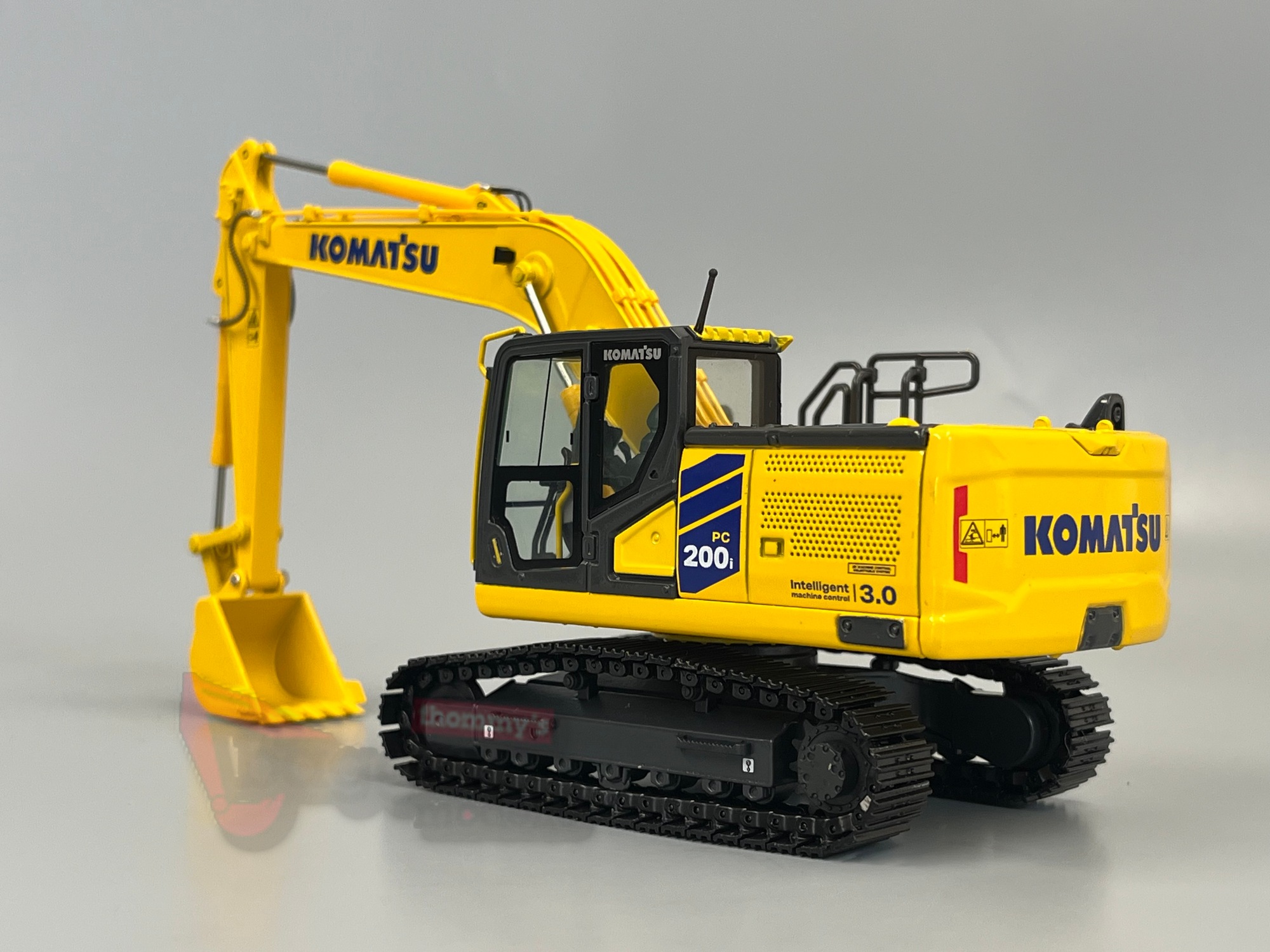 30155 -Replicars - Komatsu PC 200i -12 Kettenbagger