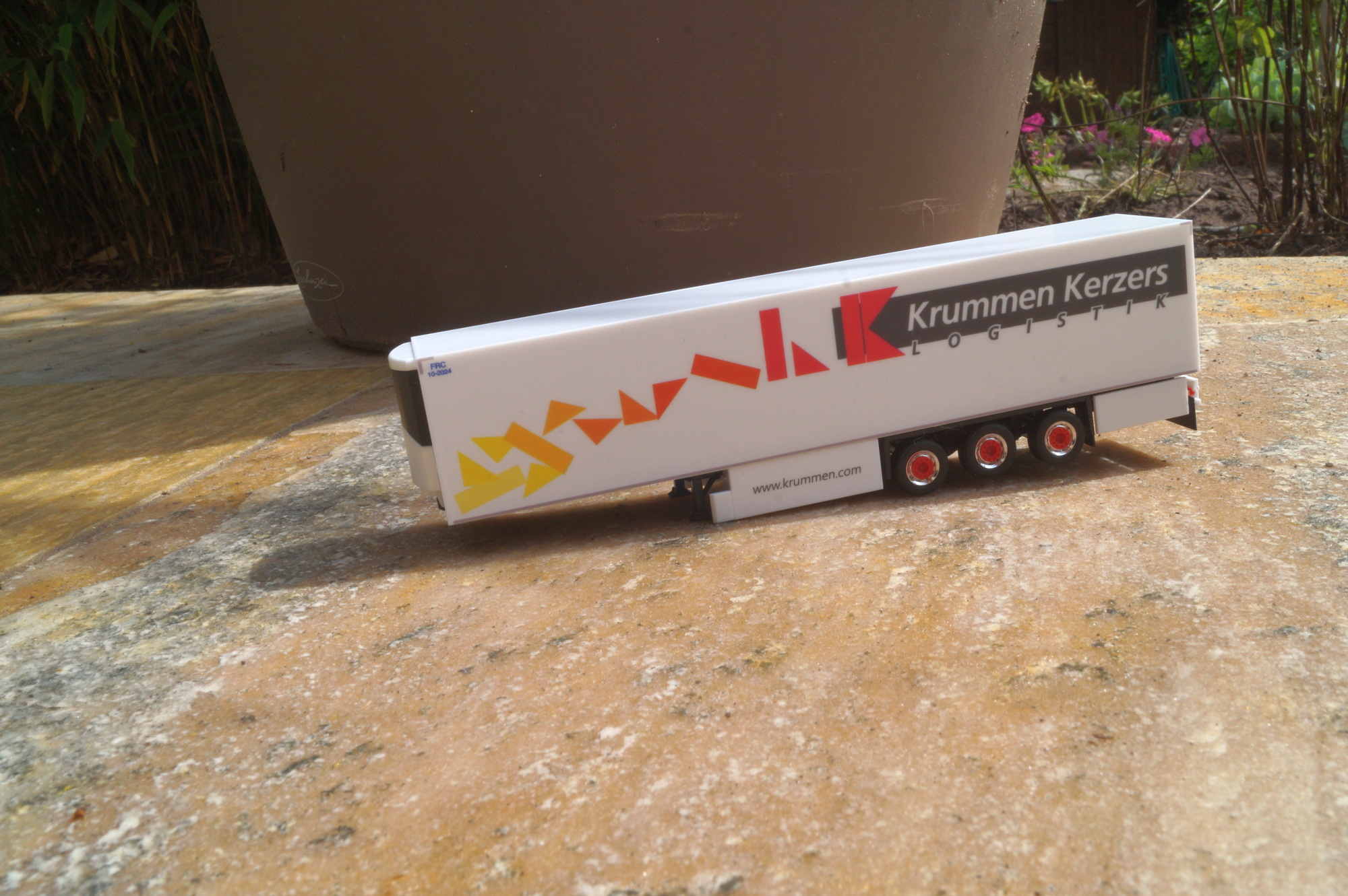 942003-1 -Herpa - Zubehör Kühlkoffer-Sattelzug "Krummen Kerzers" CH