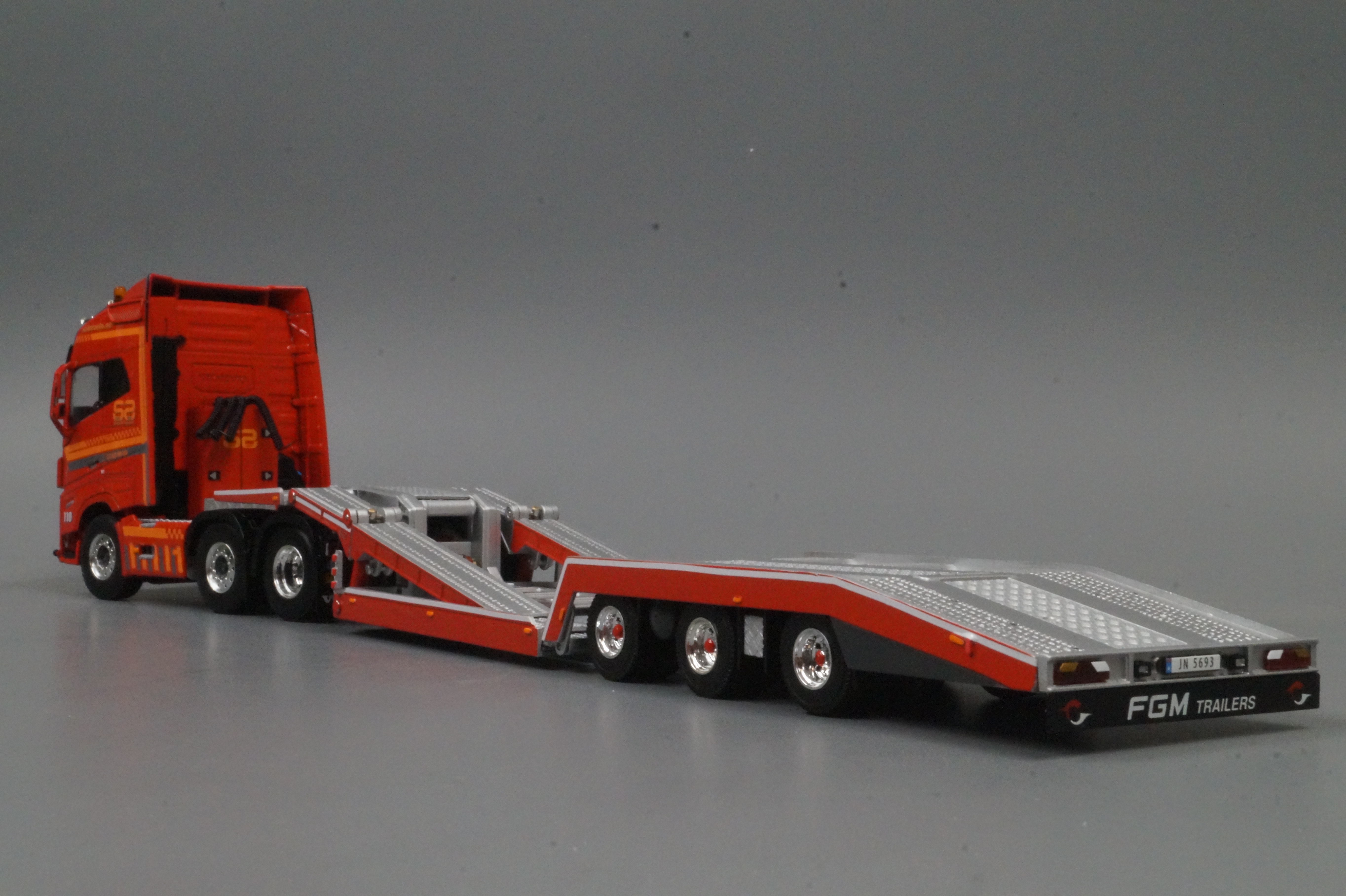 01-4435 - WSI - Volvo FH5 GL 6x2 mit 3achs Truck Transporter - Sæter Auto - N -