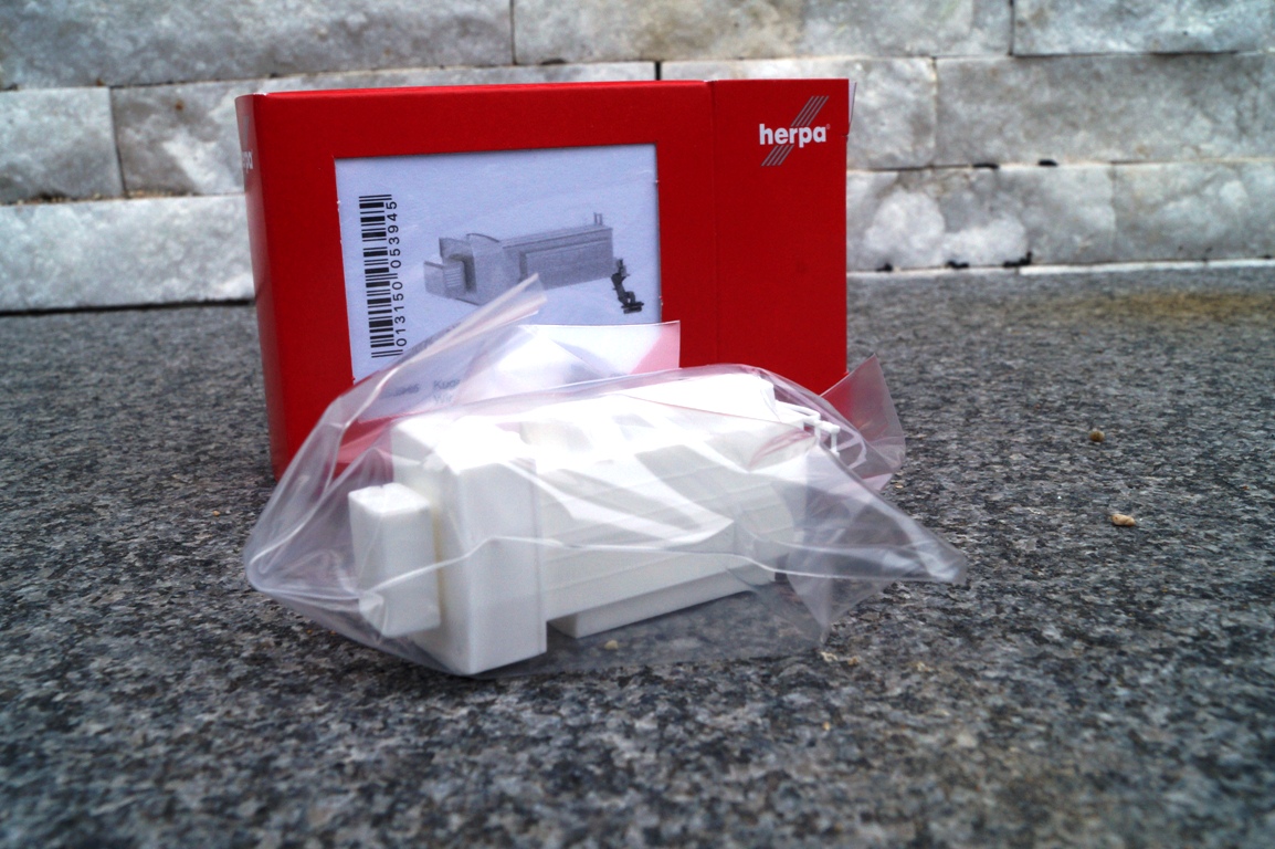 053945 -Herpa - Zubehör Kugelmann Streuaufbau für Winterdienstfahrzeuge, weiß