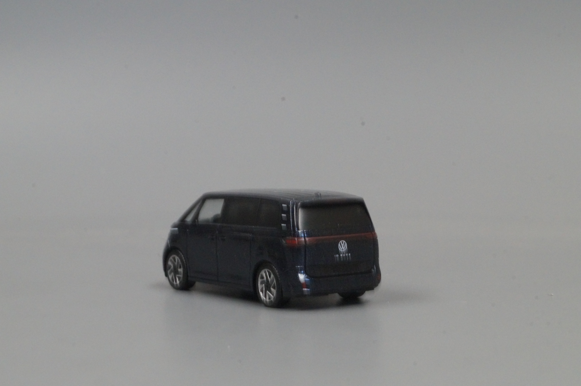 431125 - Herpa - Volkswagen (VW)  ID. Buzz Starlight Blue Metallic E- Auto