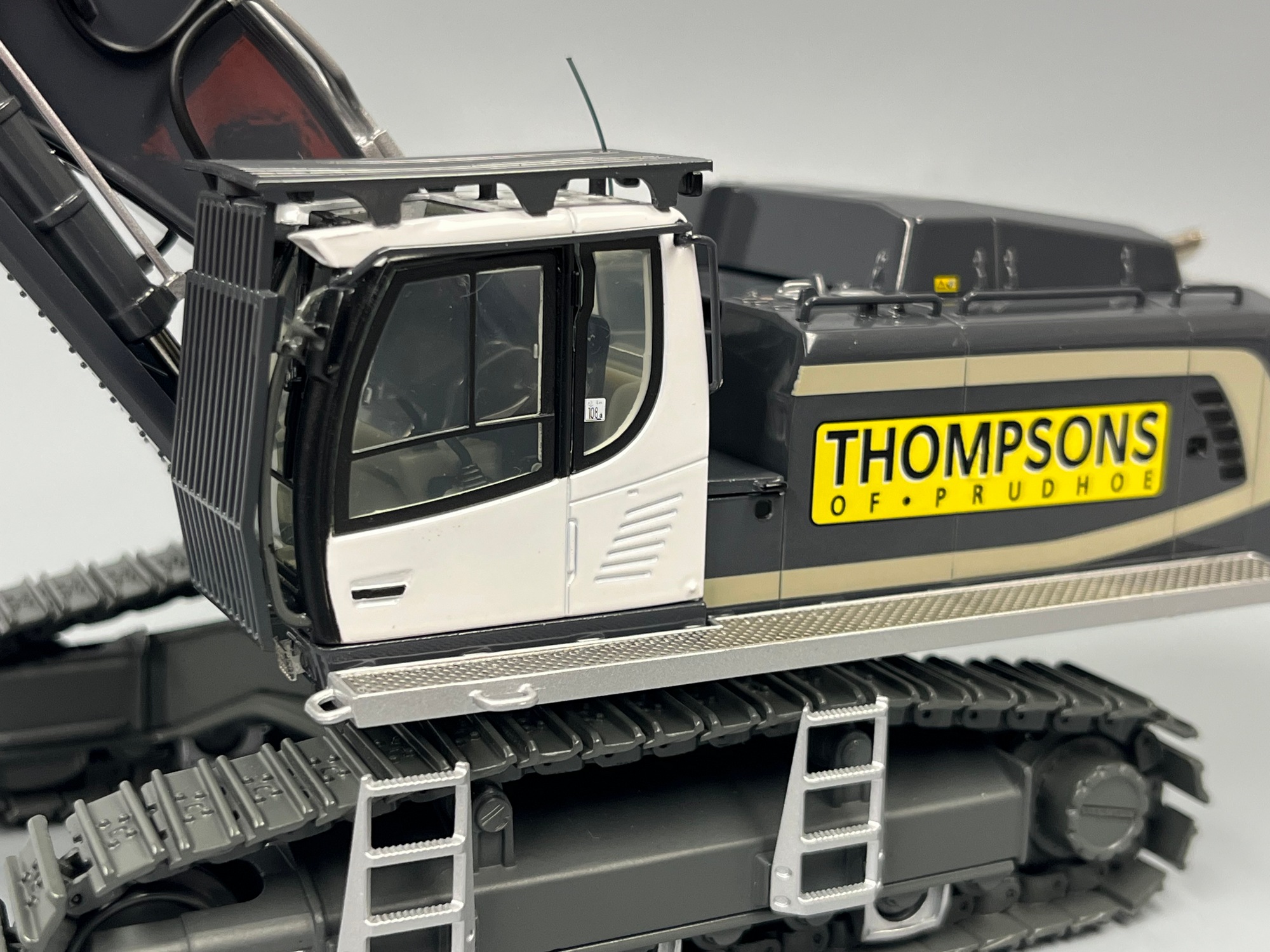62-2013 - WSI - Liebherr R 970 SME Raupenbagger mit Tieflöffel und Abbruchzange - Thompsons - GB