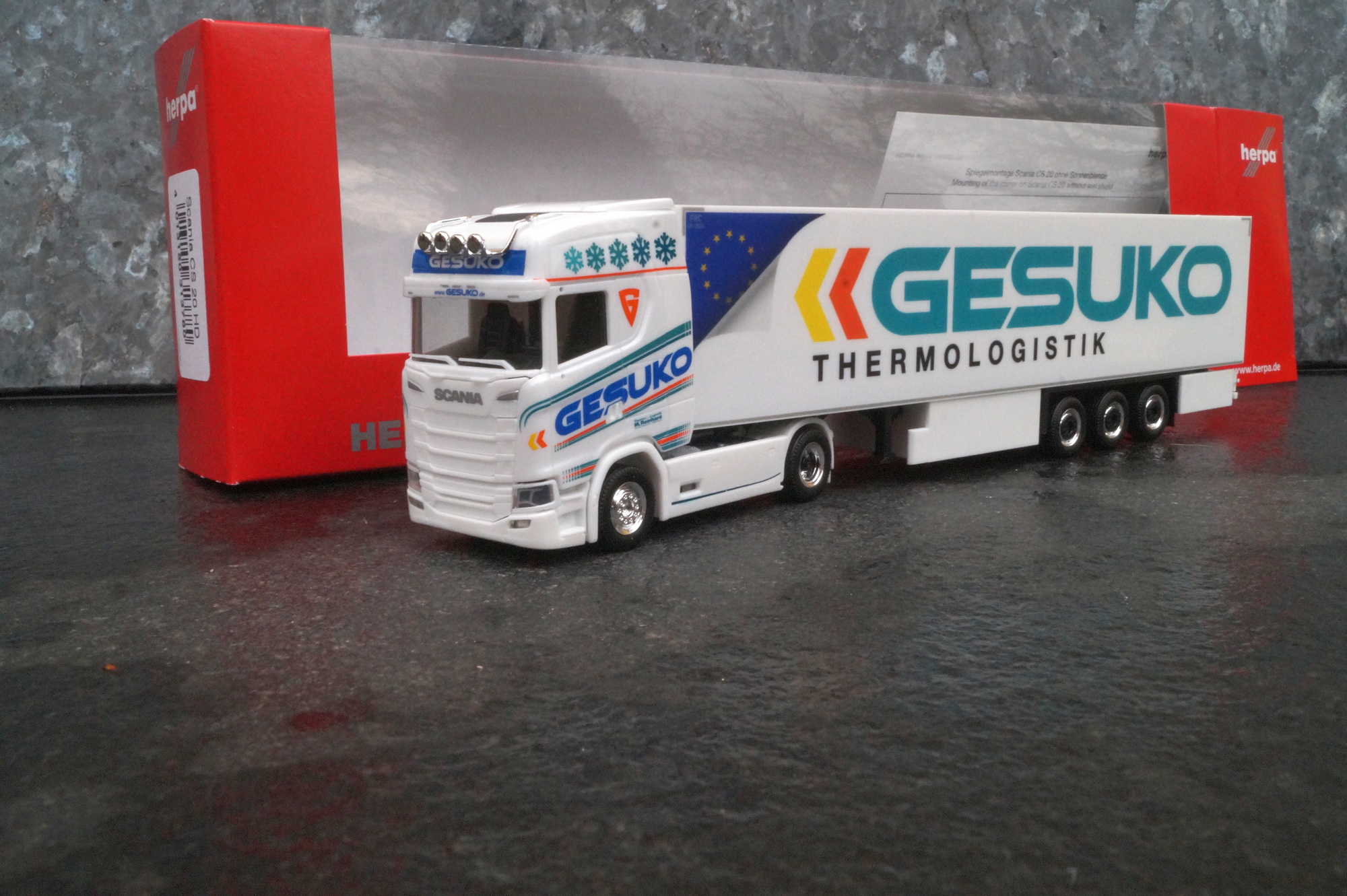 313780 - Herpa - Scania CS 20 HD Kühlkoffer-Sattelzug „GESUKO“