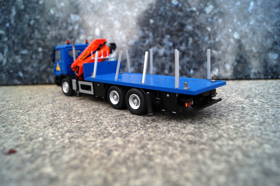 Mercedes Benz Actros 3 achs Pritschen LKW mit Ladekran "Schmidbauer"