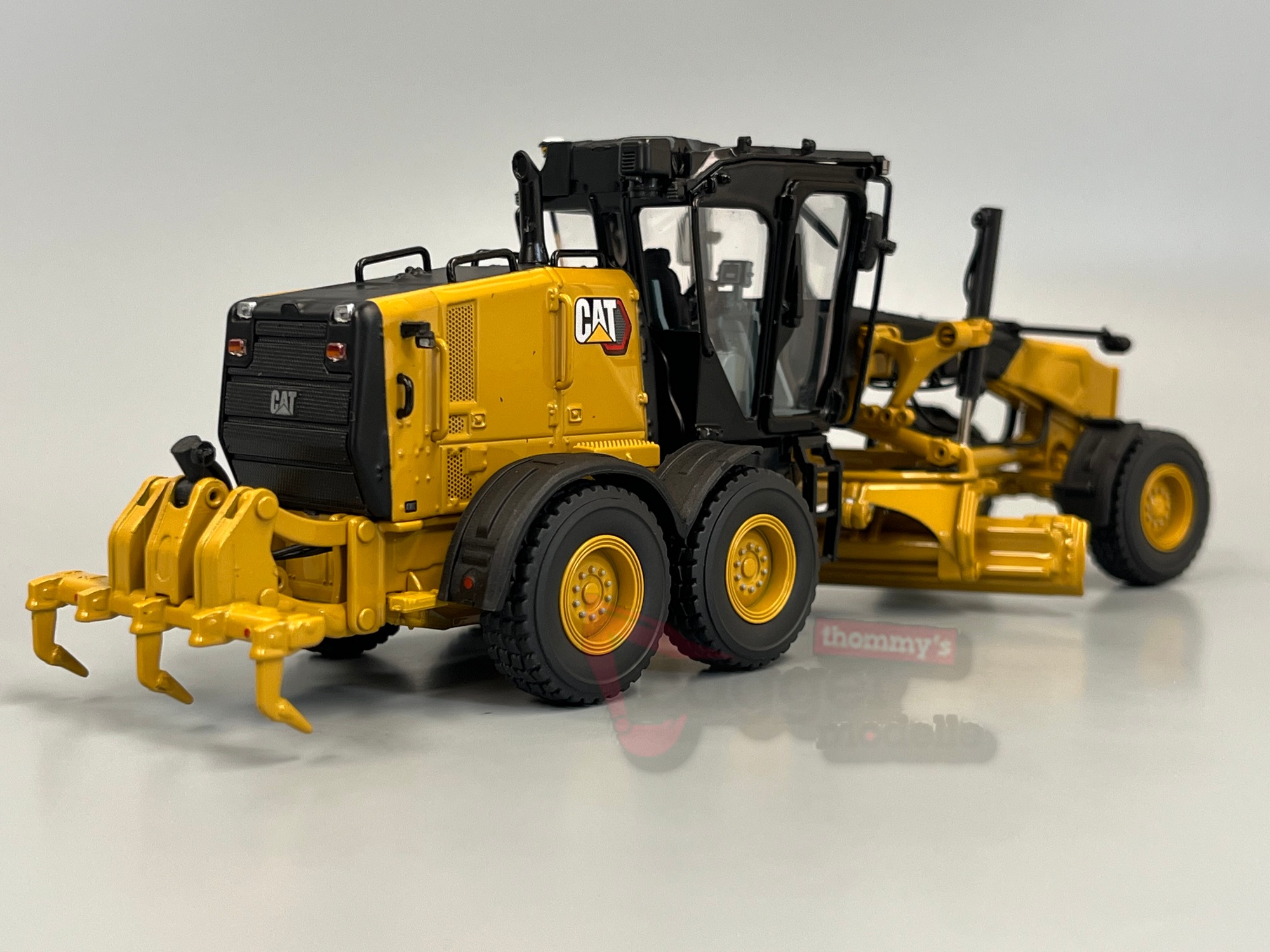 85794 -DCM - CAT 140 LVR Motor Grader