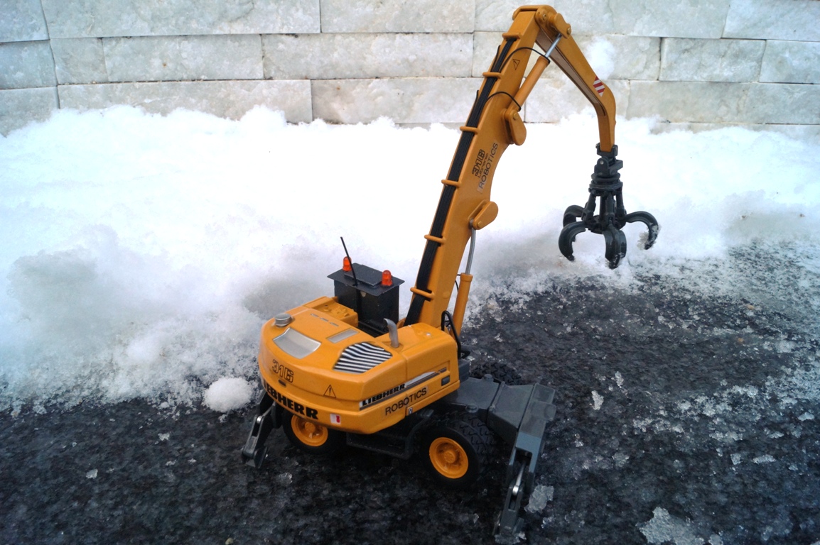 Liebherr A 316 Mobilbagger "Robotics"