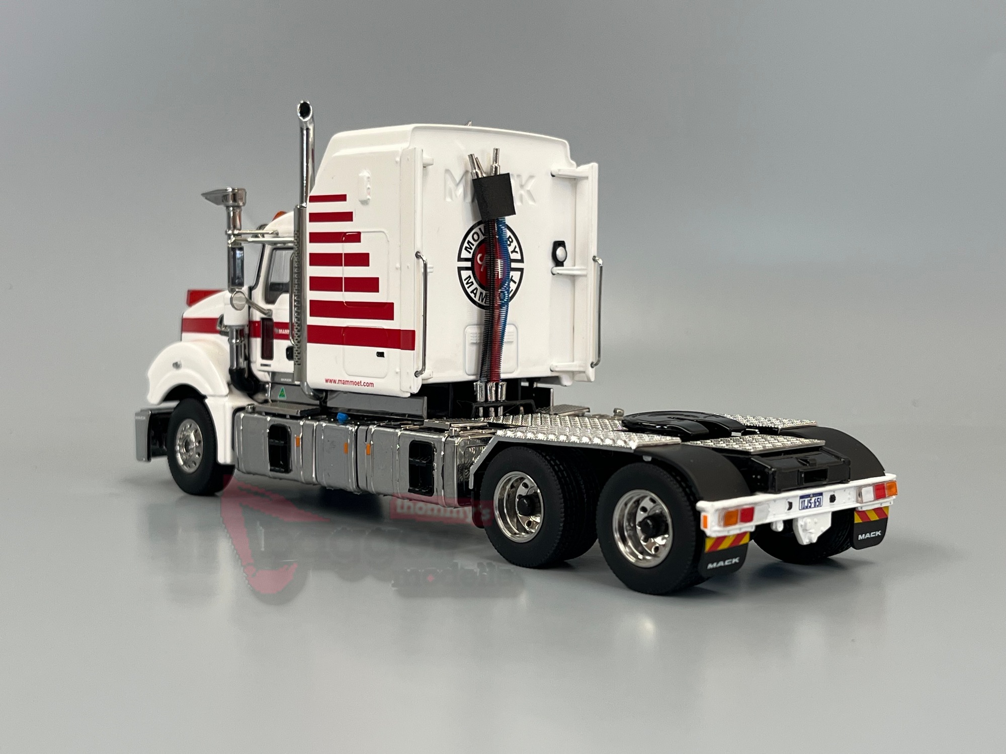 410327 - Drake - MACK Titan 3achs Zugmaschine - Mammoet Australien