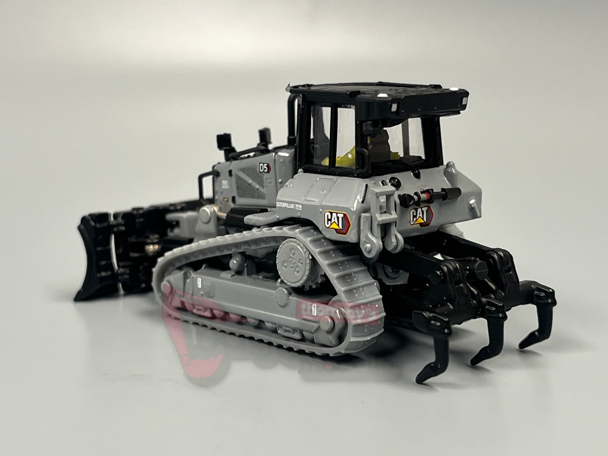 85953BGC - DCM - CAT D5 LBP Planierraupe "BGC"
