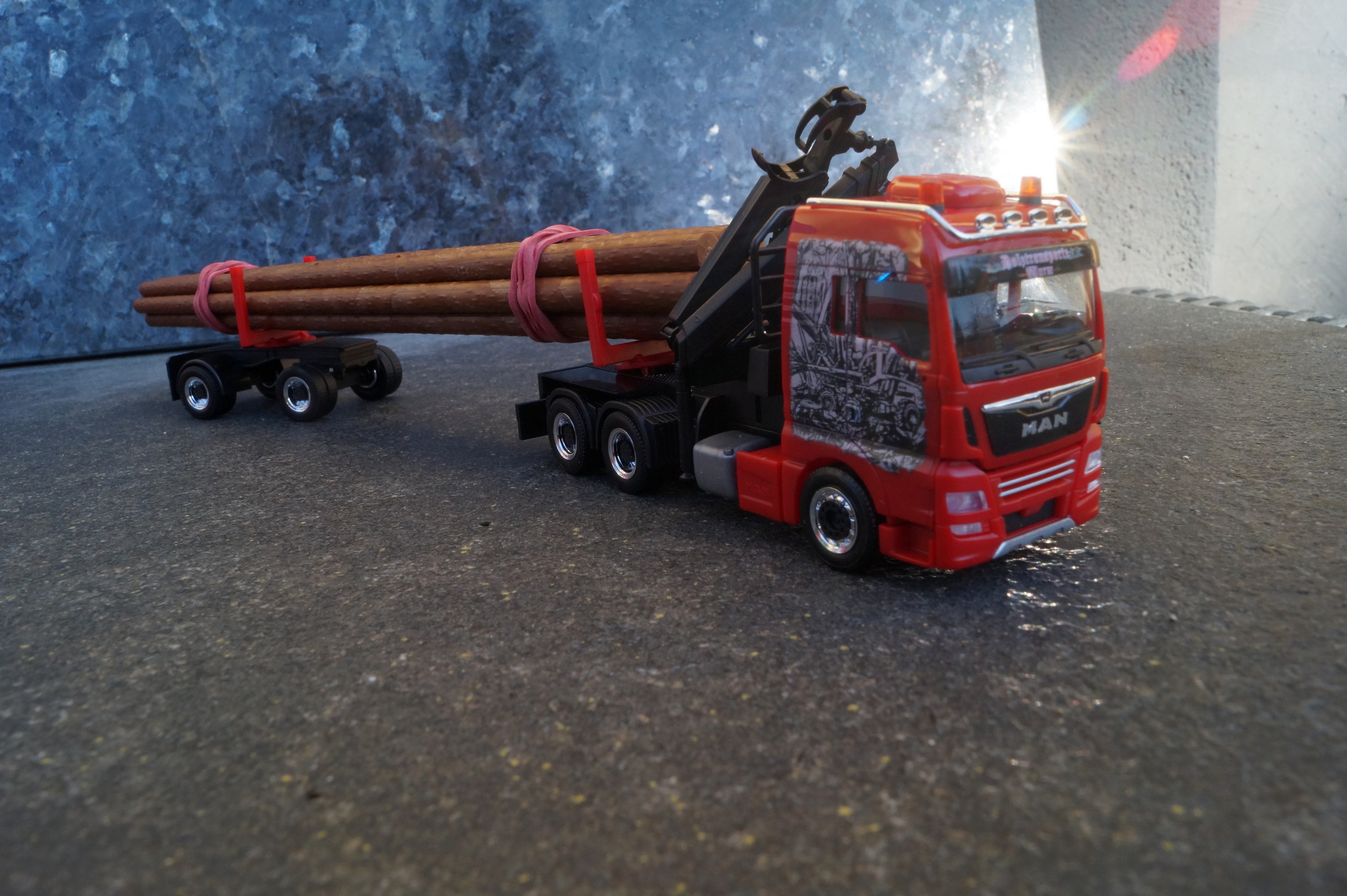 314008 - Herpa - MAN TGX XLX Euro 6c Langholztransporter "Wurm Holztransporte