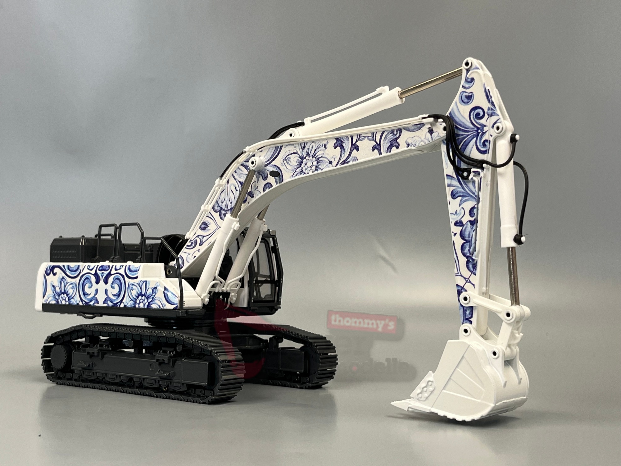 2210-8 -Conrad - Kobelco SK500LC Raupenbagger "DELFT BLUE"