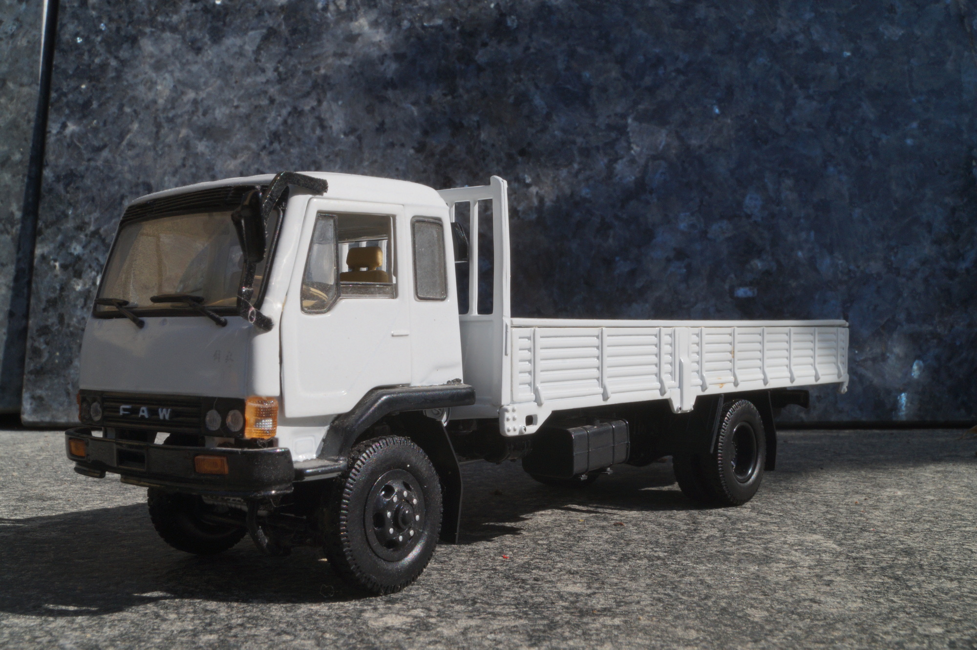 FAW 2achs Pritschen LKW