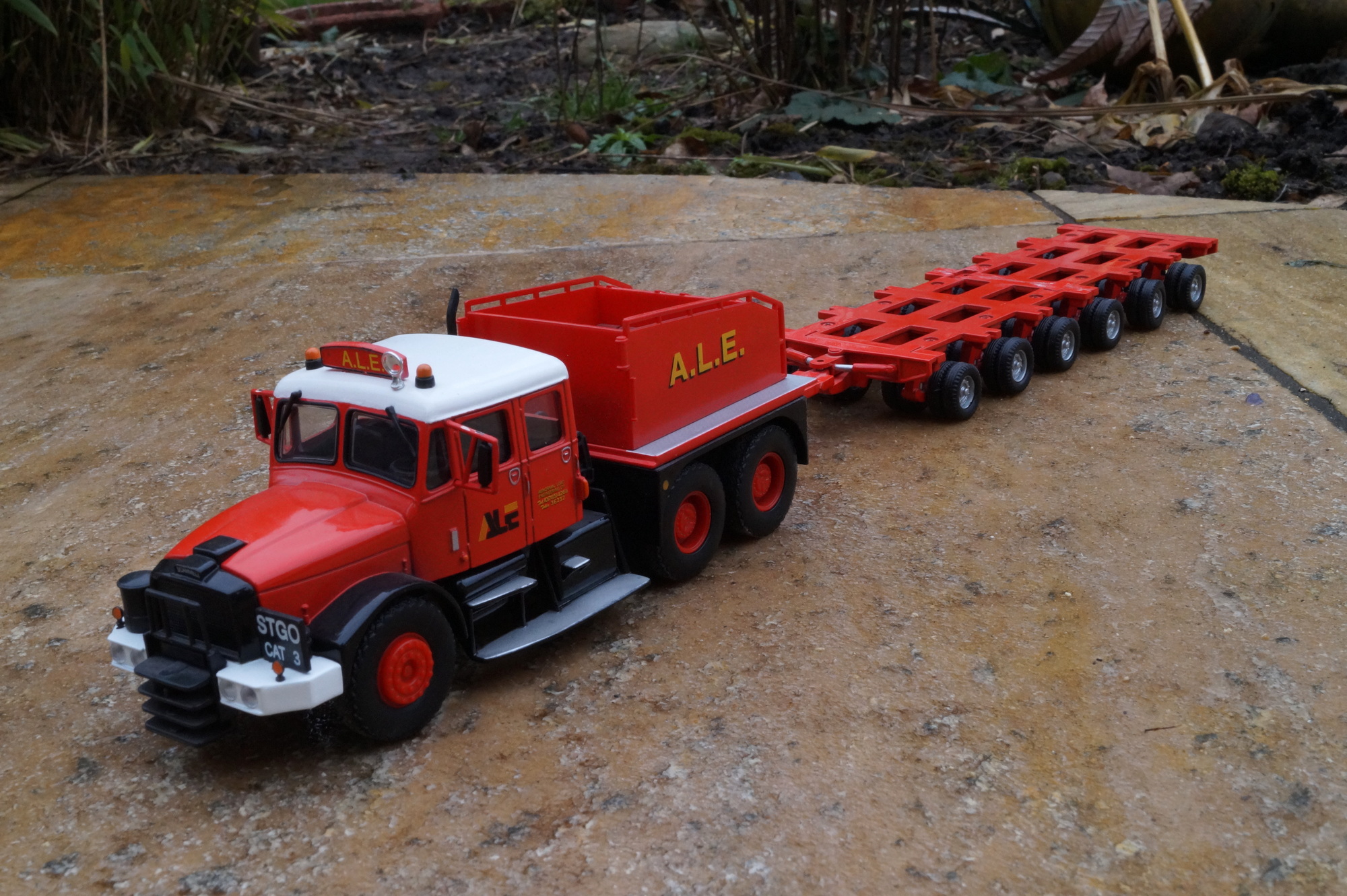 Scamell Zugmaschine mit Moduletrailer 6achs "ALE"