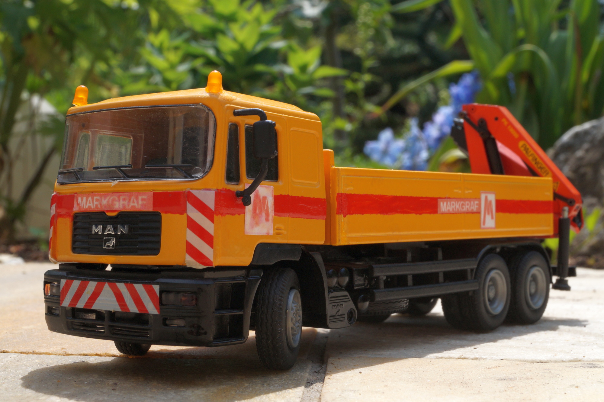 MAN 3achs Pritschen LKW mit Palfinger PK 19000 "Markgraf"