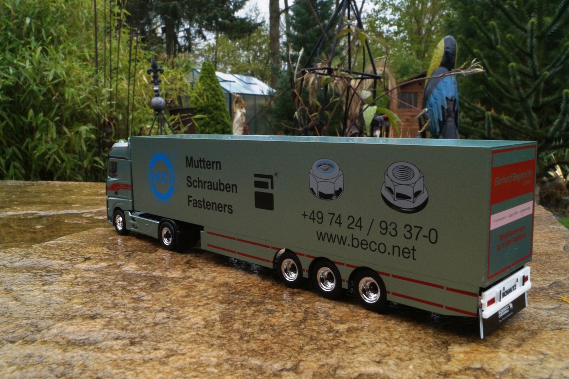 307055 - Herpa - Mercedes-Benz Actros Bigspace Koffer-Sattelzug "Bagemühl"