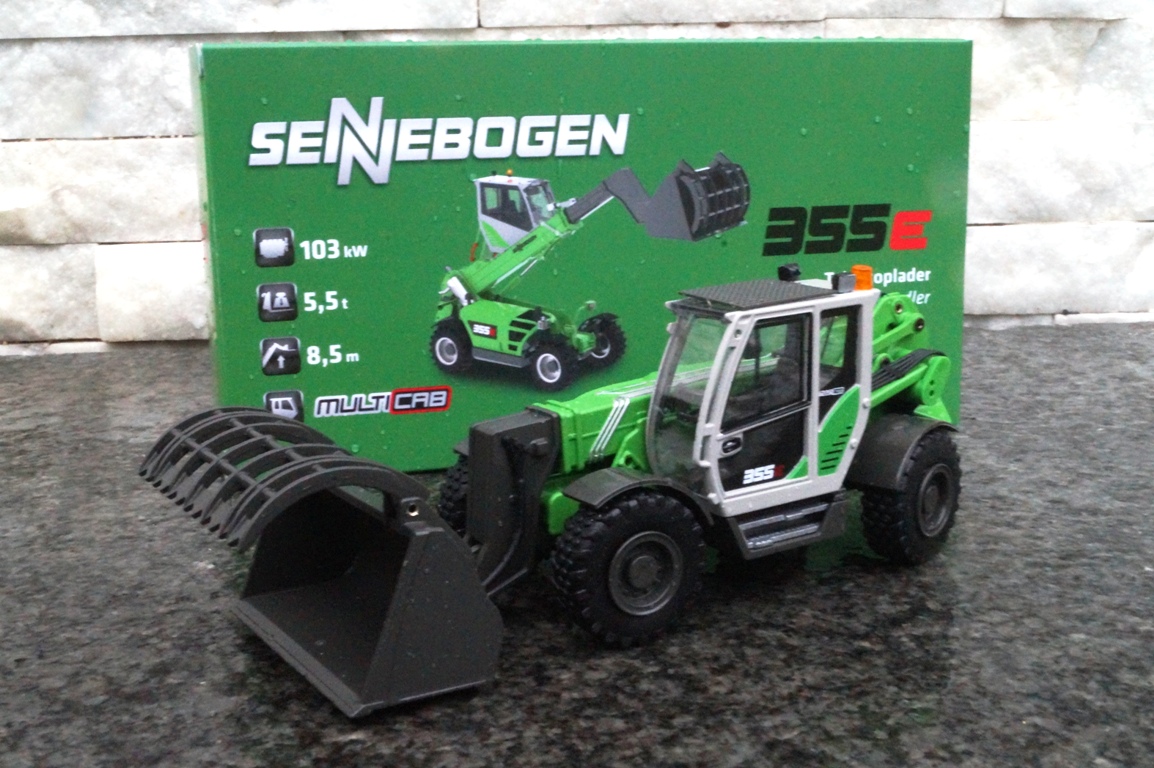 2454 - Conrad - Sennebogen 355E Teleskoplader mit Schaufel und Gabel