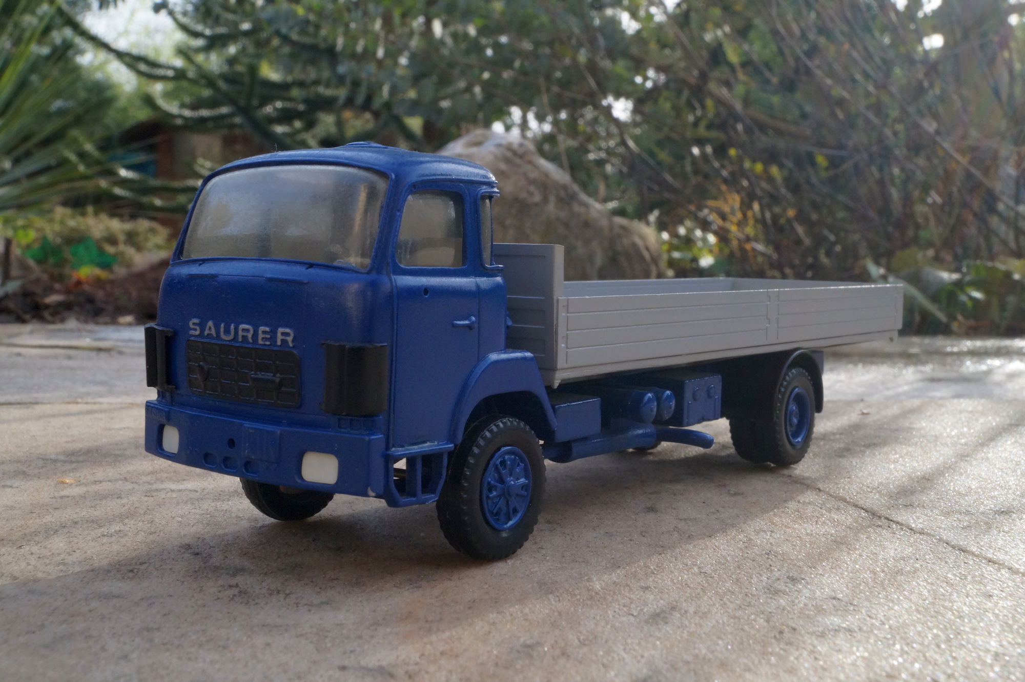 Saurer 2achs Pritschen LKW