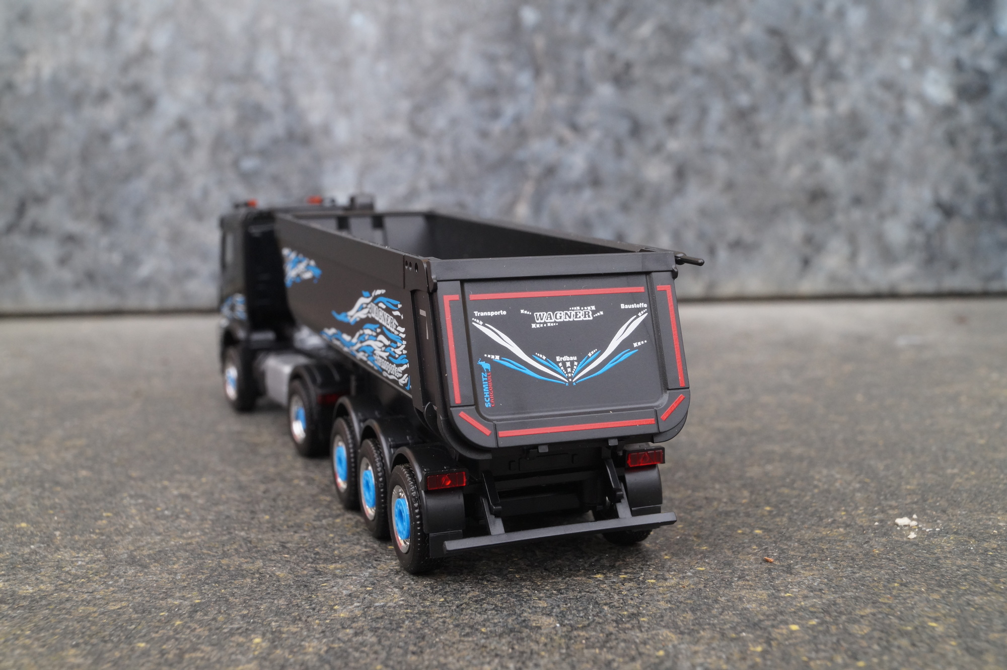 316774 - Herpa  - Mercedes-Benz Arocs Classicspace 4x4 Kipp-Sattelzug "Wagner Mitteleschenbach"