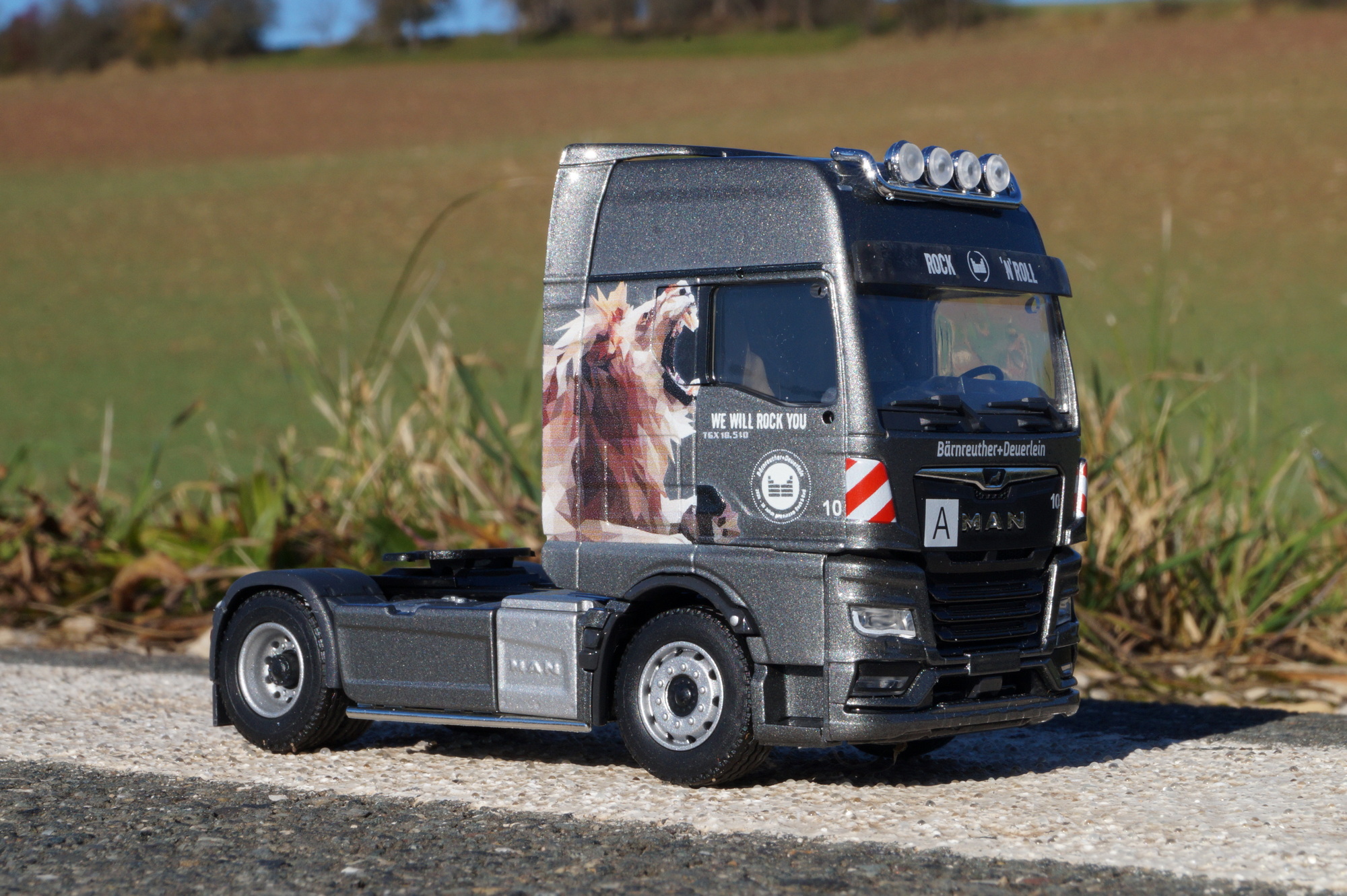 8000-8 - Conrad - MAN TGX GX Sattelzugmaschine 2achs "Bärnreuther & Deuerlein"