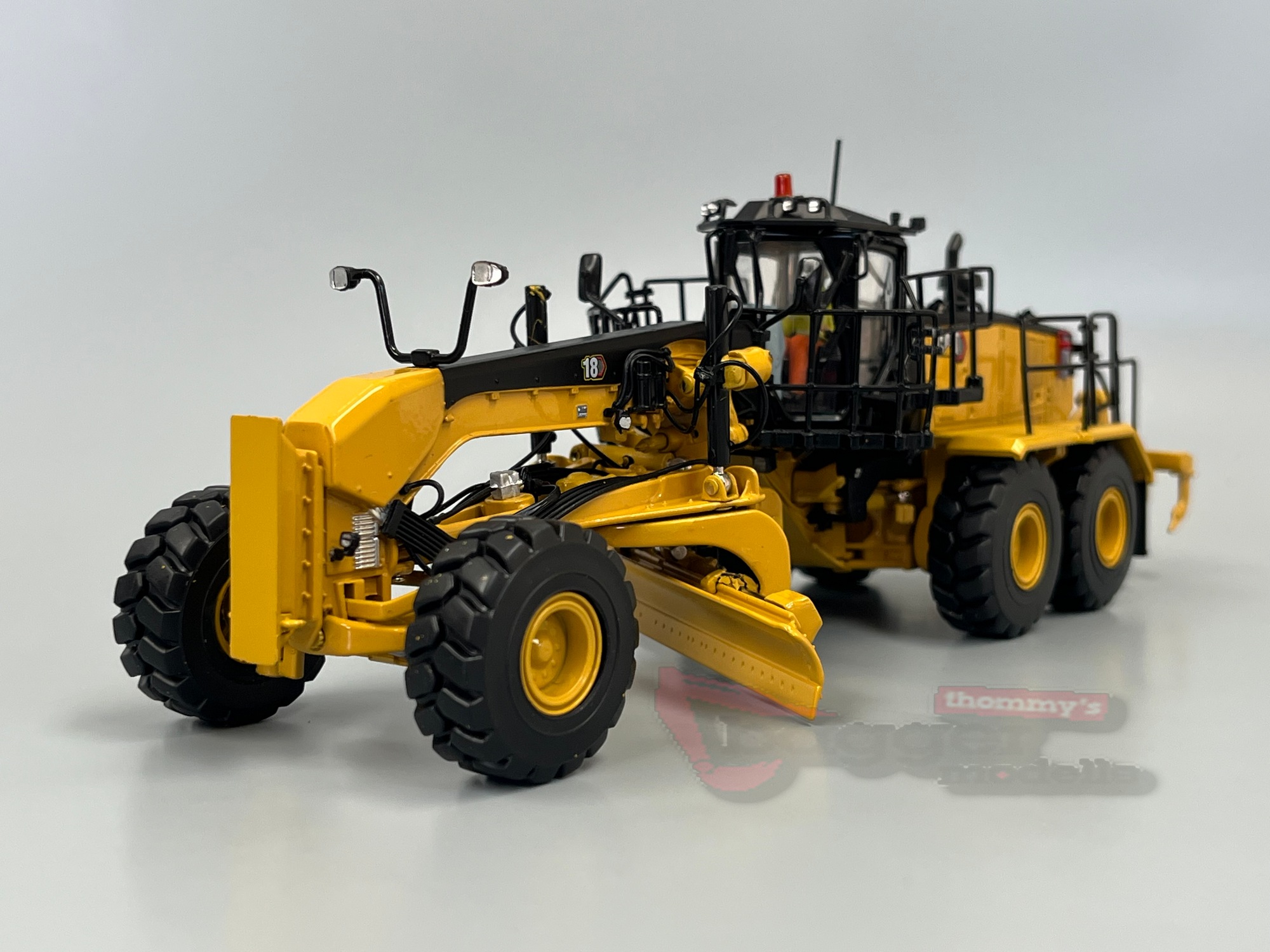 85521 -DCM - CAT 18 Motorgrader "Next Generation"