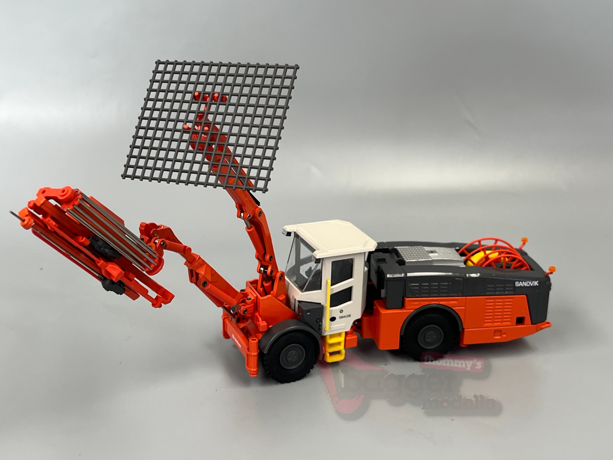 2528 - Conrad - Sandvik DS 412i  Gesteinsanker  Bohrgerät