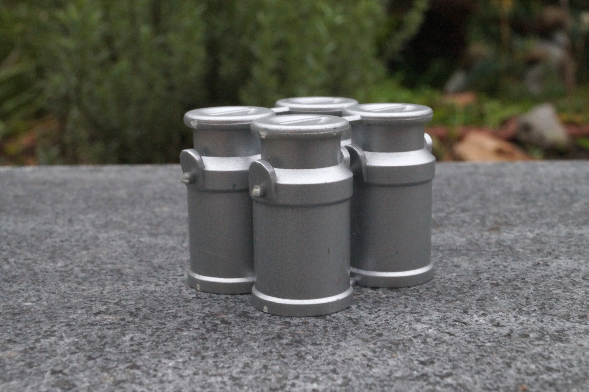 Zubehör 4x Milchkannen