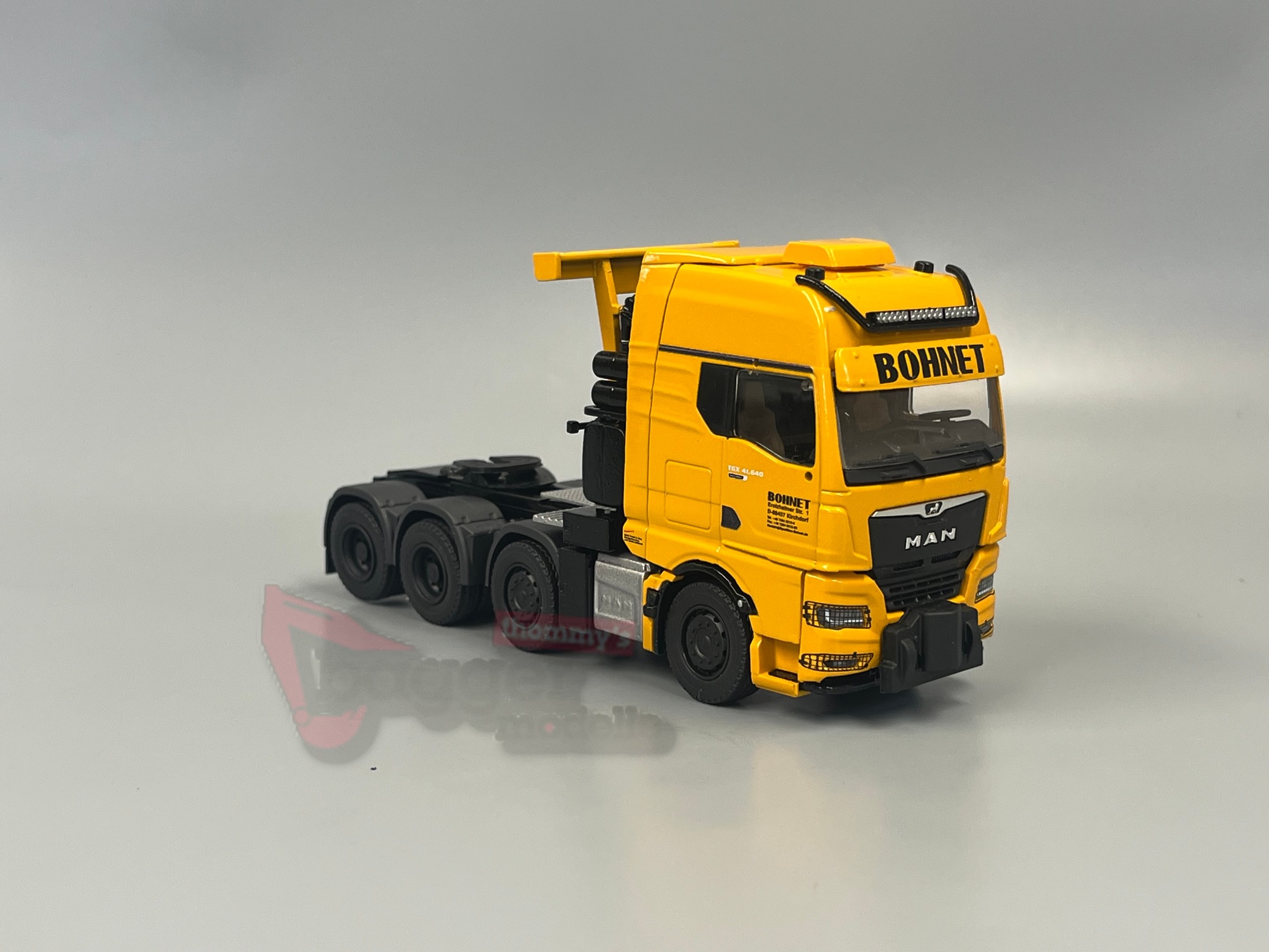 80001-4 - Conrad - MAN TGX GX Schwerlastzugmaschine 4achs "Bohnet"