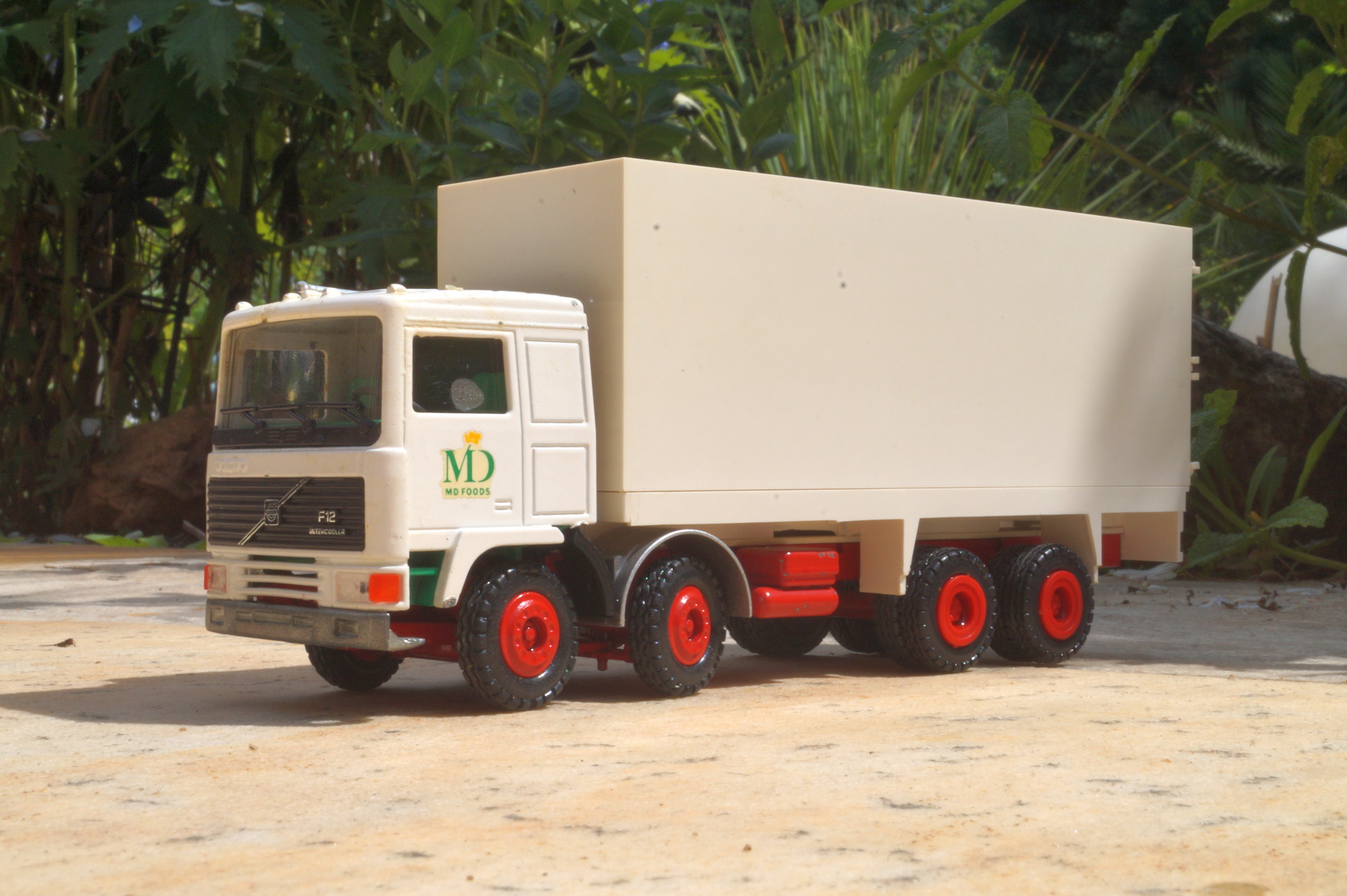 Volvo FH 12 Kofferauflieger 4achs