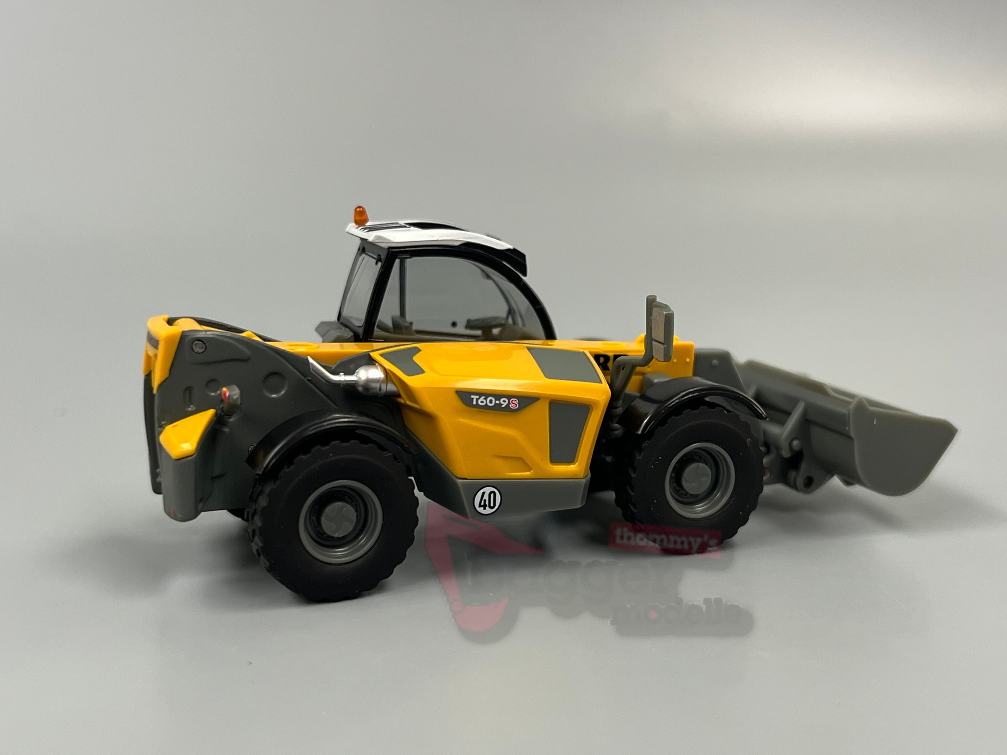 318877 - Herpa - Liebherr Teleskoplader T60-9S "Liebherr" / Telehandler