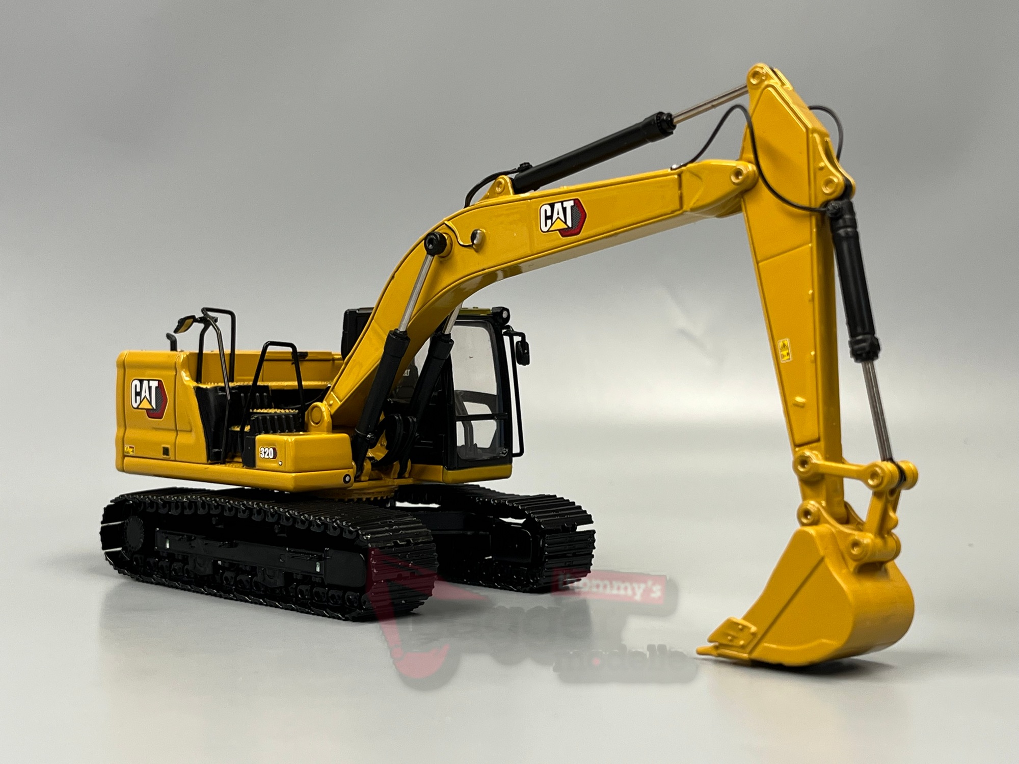 85569 -DCM -CAT 320 Hydraulikbagger "New Generation Design"