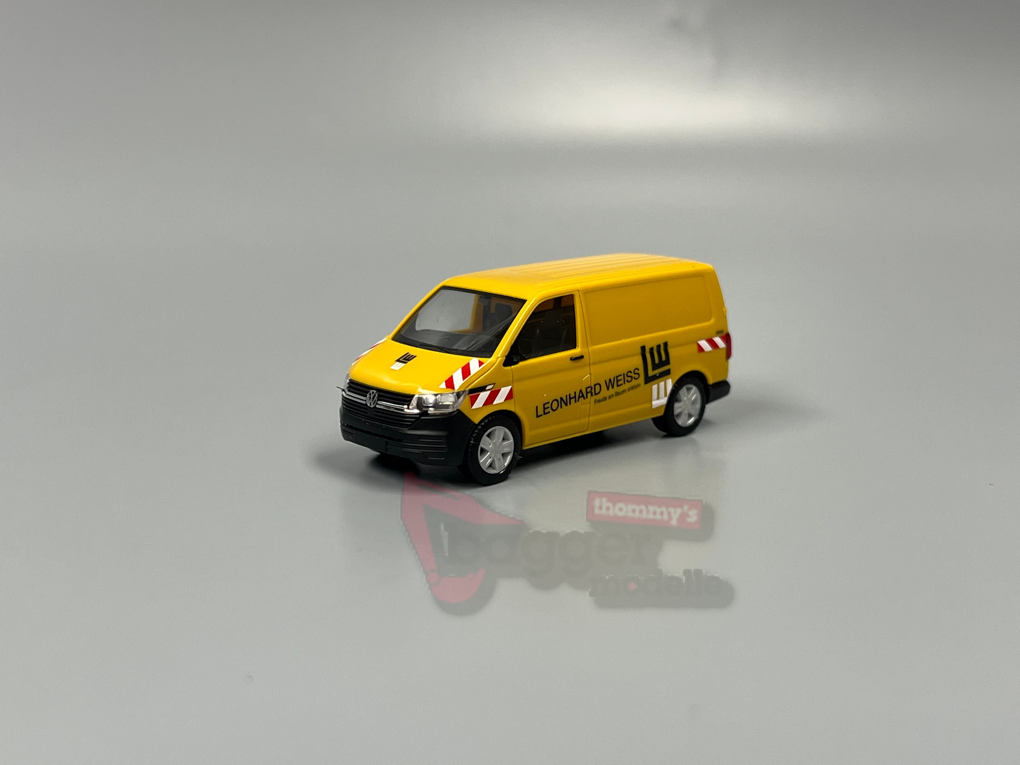 937252 - Herpa - Volkswagen (VW) T6.1 Kasten "Leonhard Weiss"