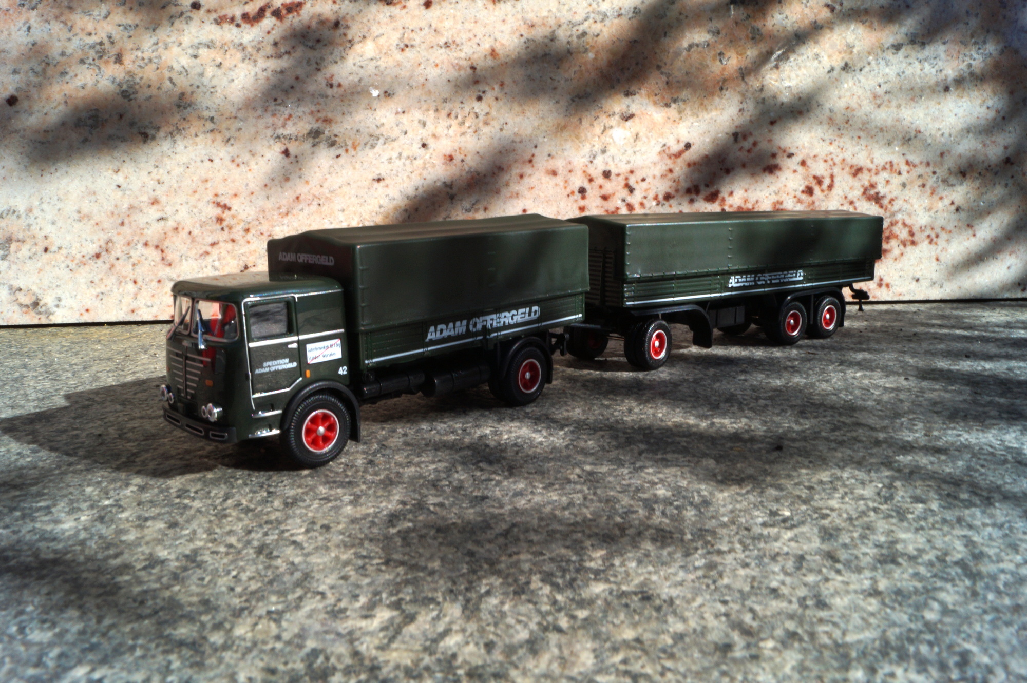 310871 - Herpa - Büssing LU 11/16 Planen-Hängerzug "Adam Offergeld"