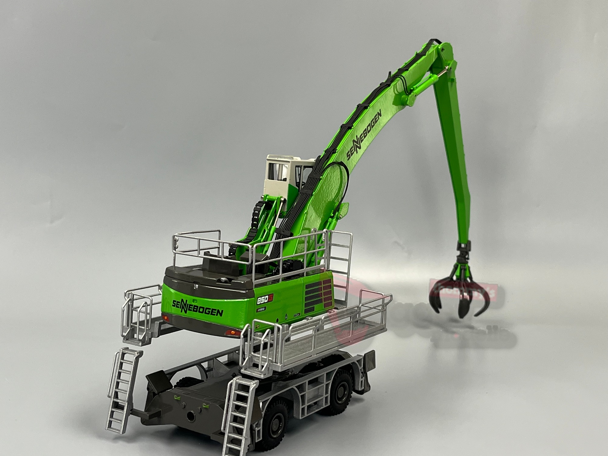 2239 - Conrad - Sennebogen 850G Mobil Materialumschlagmaschine mit Pylon