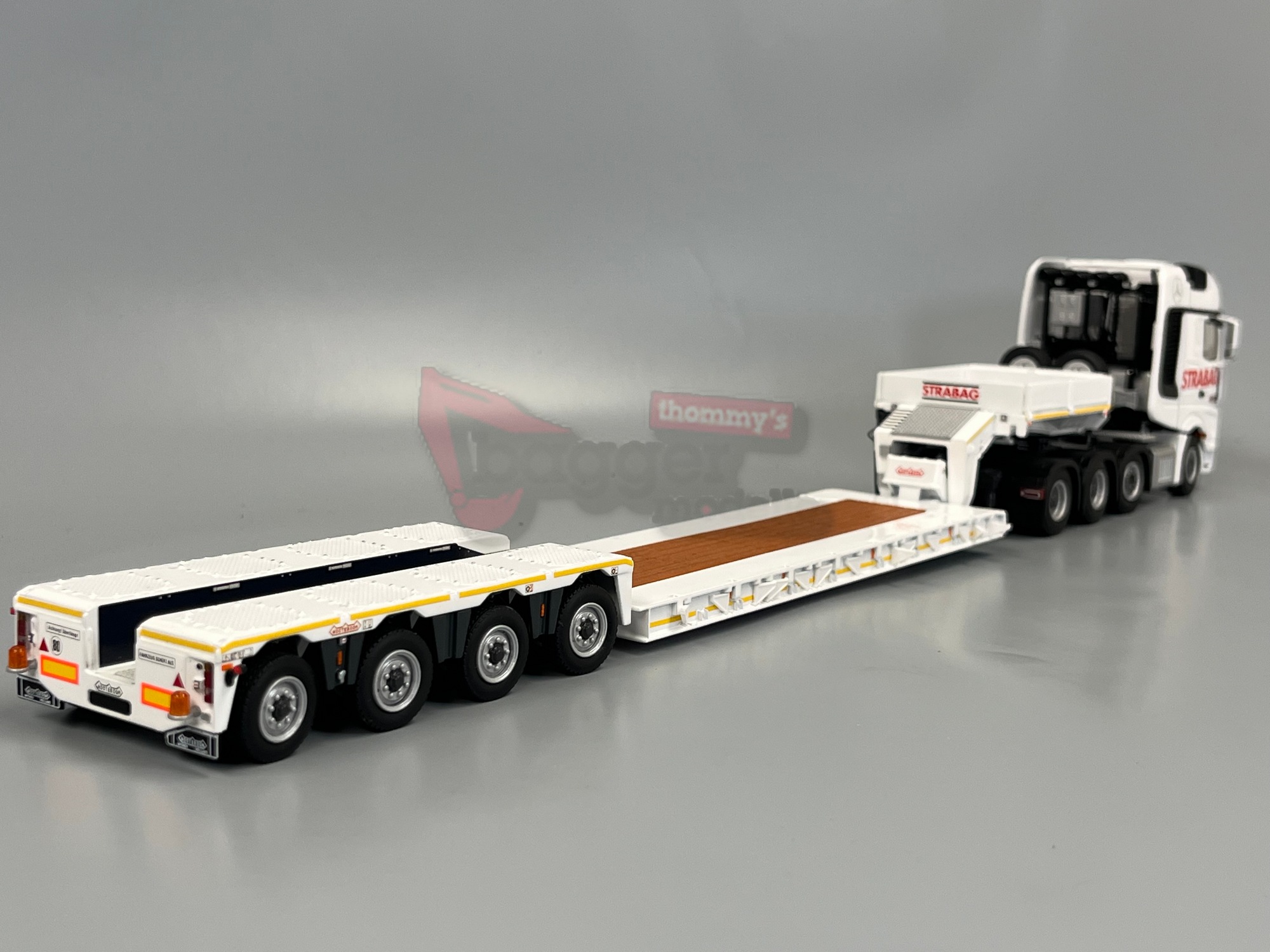 02-3887 -Thommy´s - Mercedes Benz Actros MP5 SLT Giga Space 8X4  Tieflader 4 achs  "Strabag"
