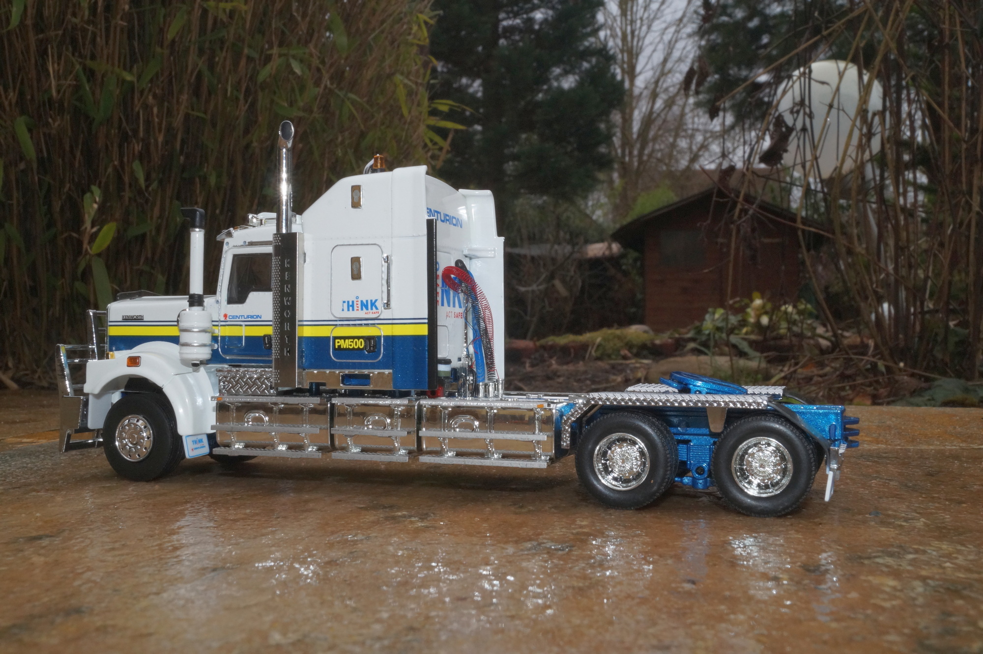 01568 - Drake - Kenworth C509 Zugmaschine "Centurion"