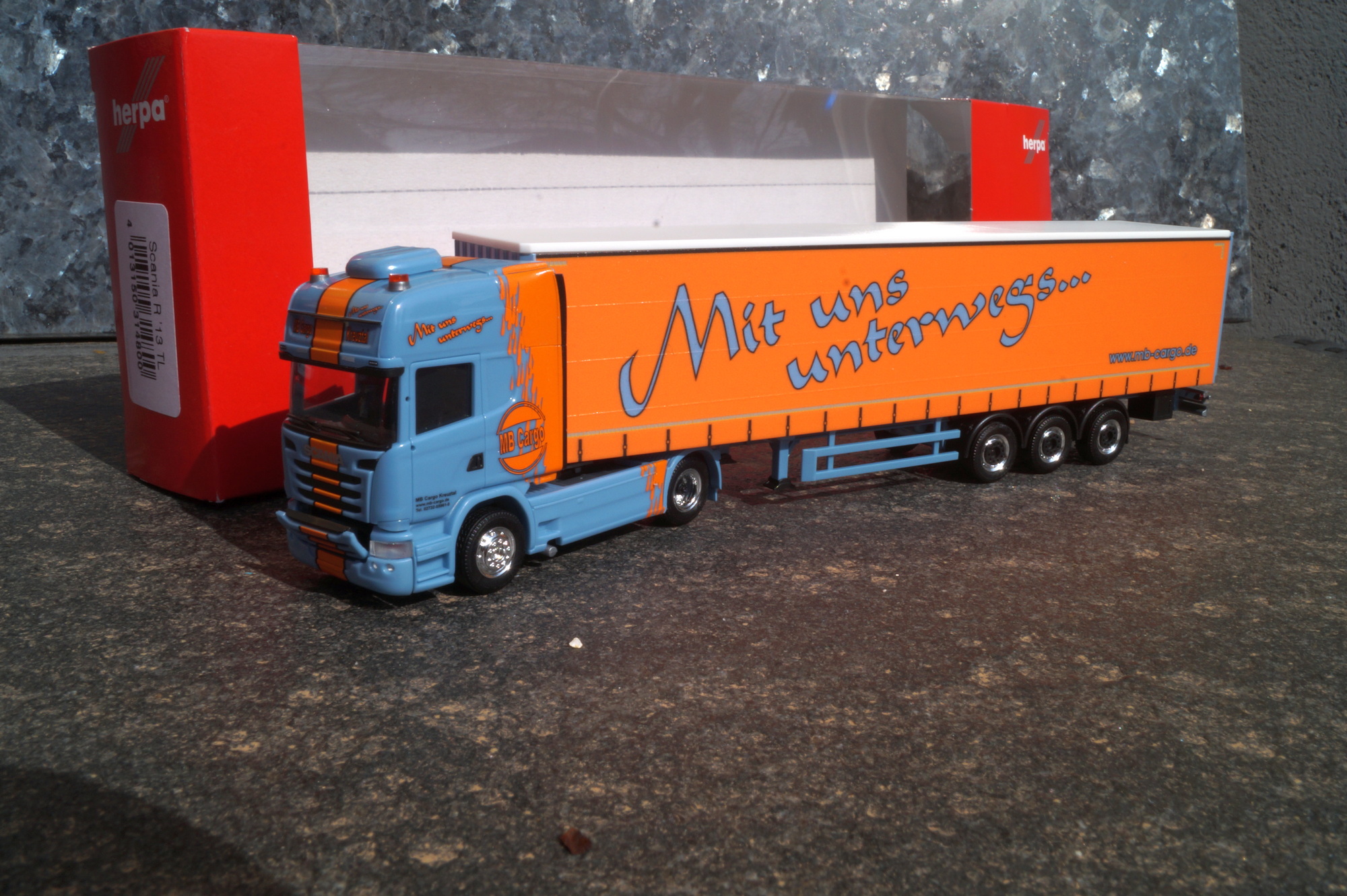 314800 - Herpa  - Scania R´13 Topline Gardinenplanen-Sattelzug - MB Cargo