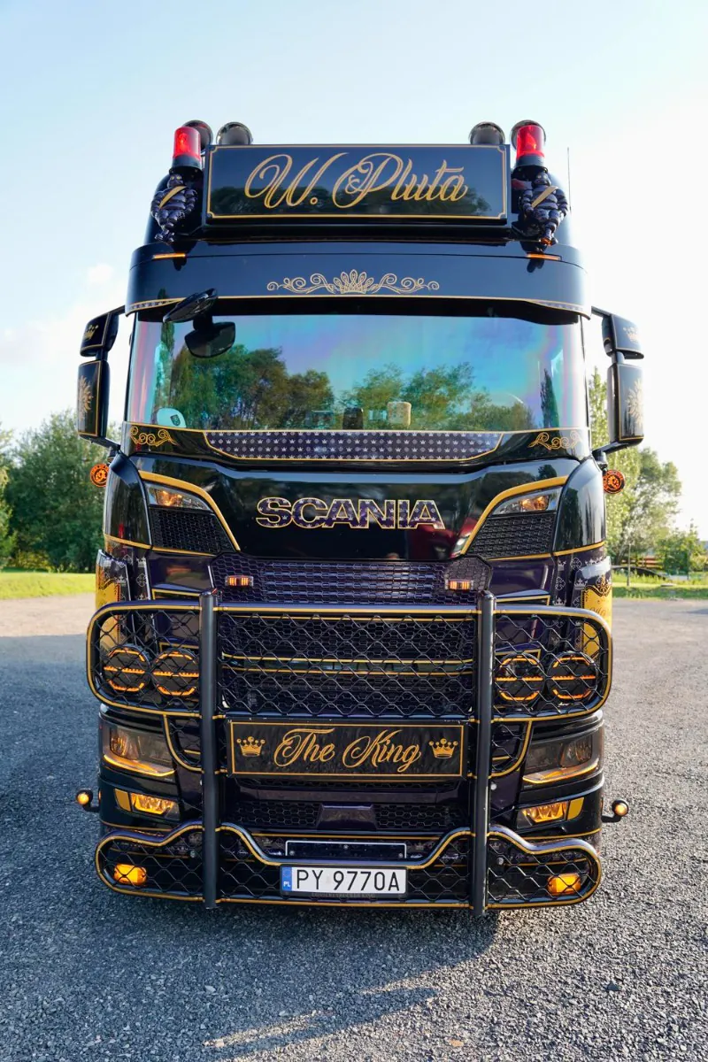 90874 -Tekno - Scania NGS Highline 6x2 mit Planenauflieger "PLUTA" PL