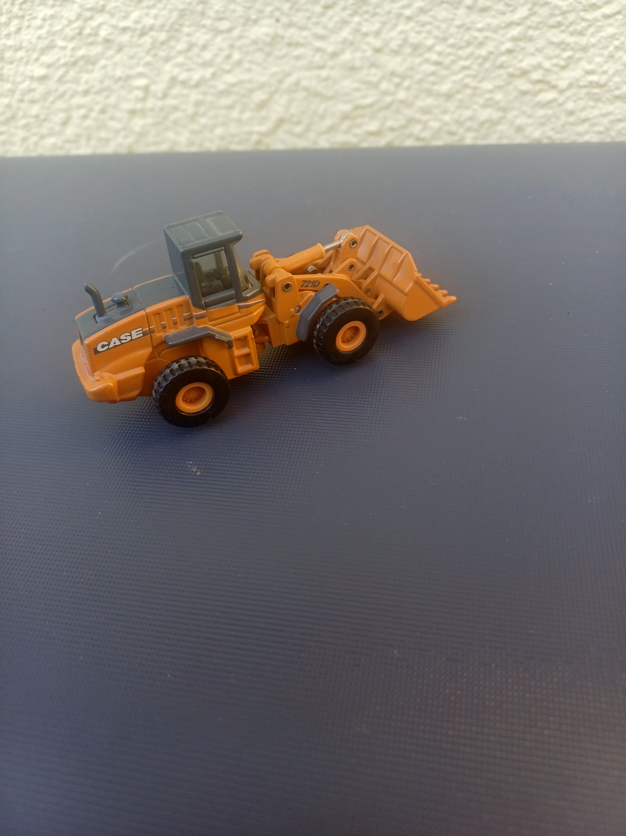 1003.- Norscot - CASE 721D Radlader  1:87