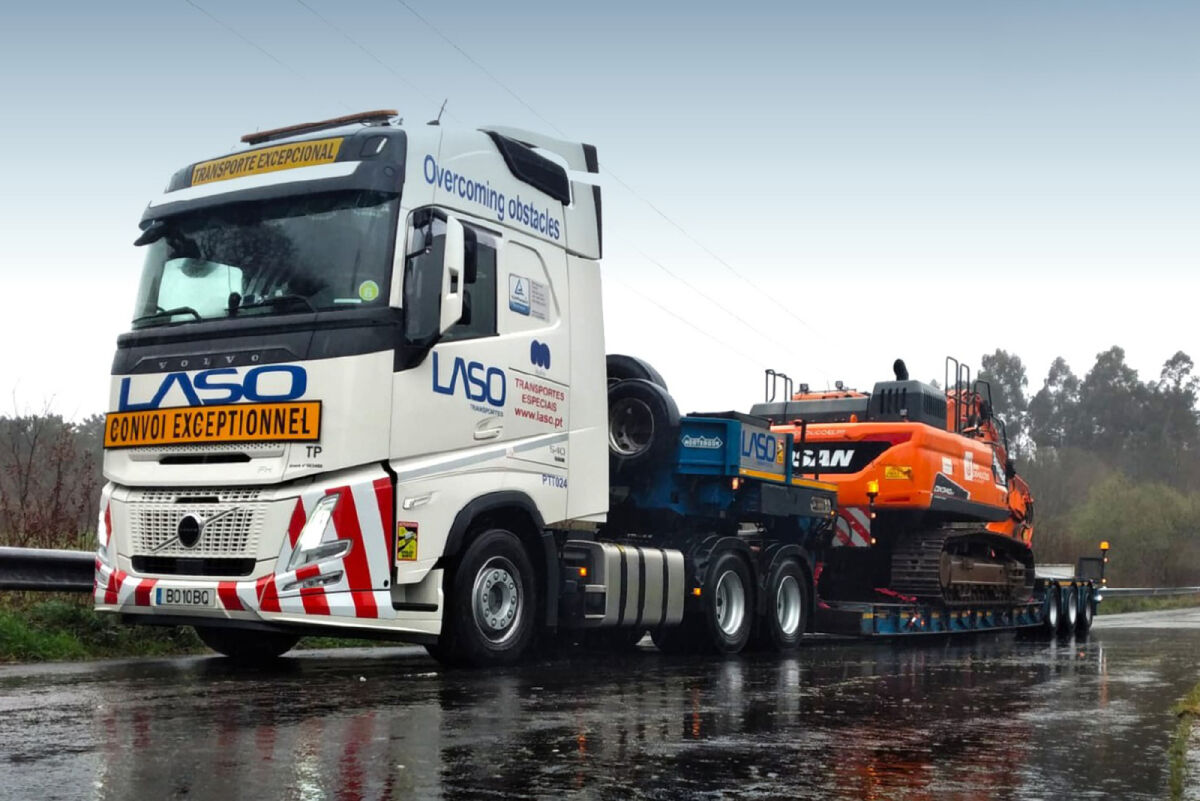 01-5399 -WSI - Volvo FH Aero GL Euro mit PK 3achs Tieflader "Laso" Portugal