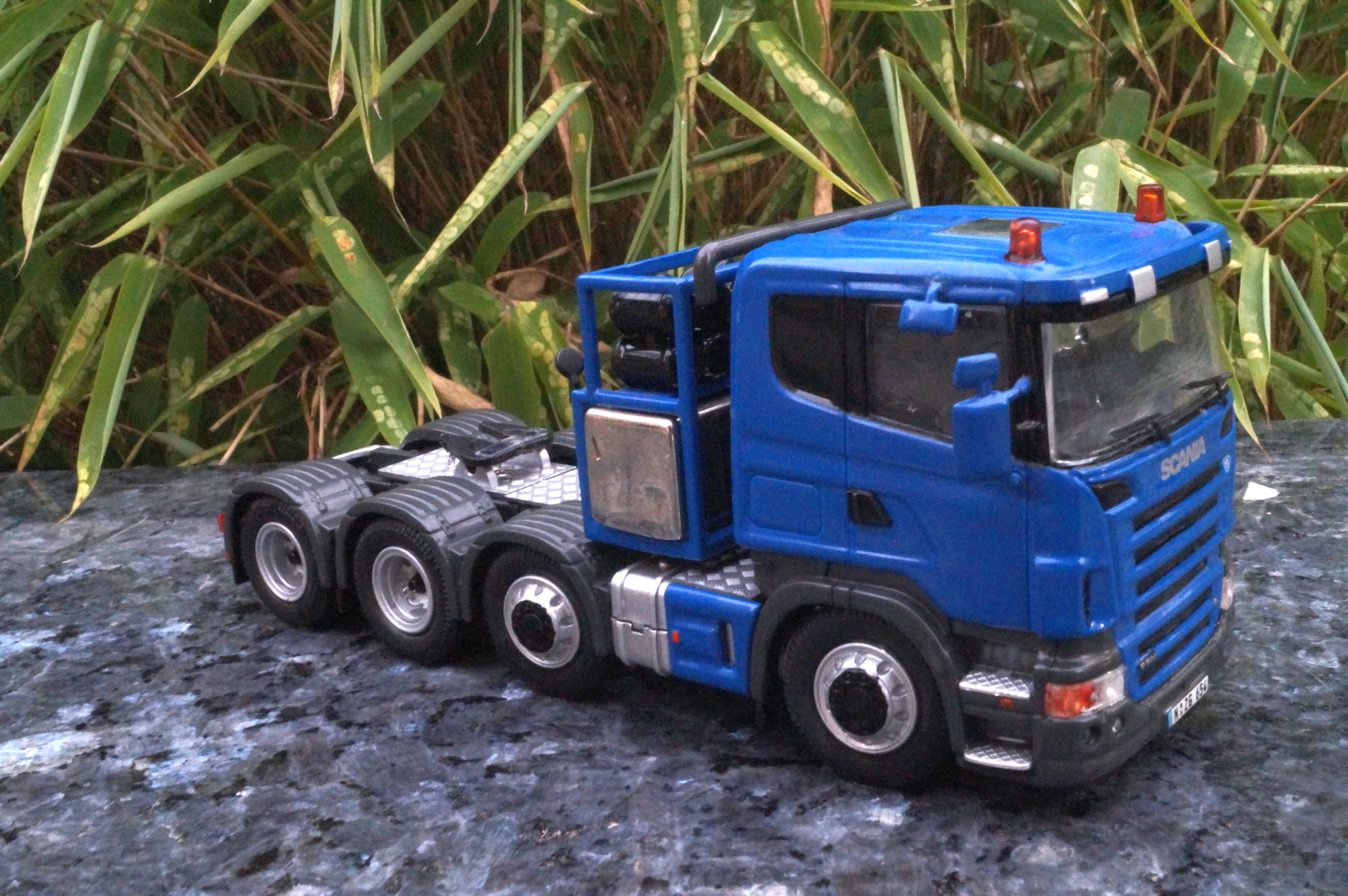 Scania  4achs Schwerlastzugmaschine