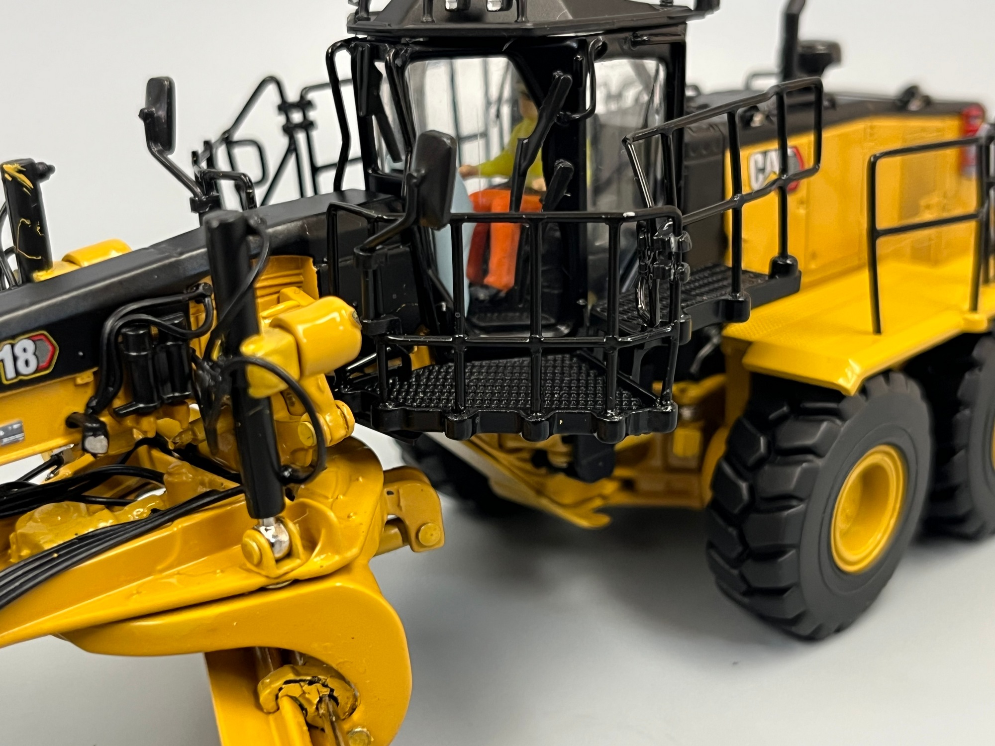 85521 -DCM - CAT 18 Motorgrader "Next Generation"