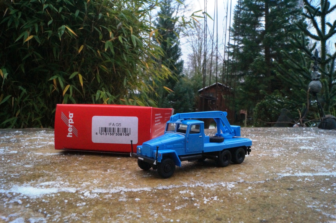 308106 - Herpa - IFA G5 Kranfahrzeug, blau