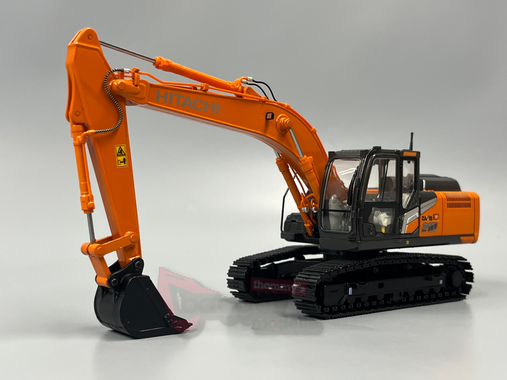 30137-Replicars - Hitachi ZX 210-7G Bagger