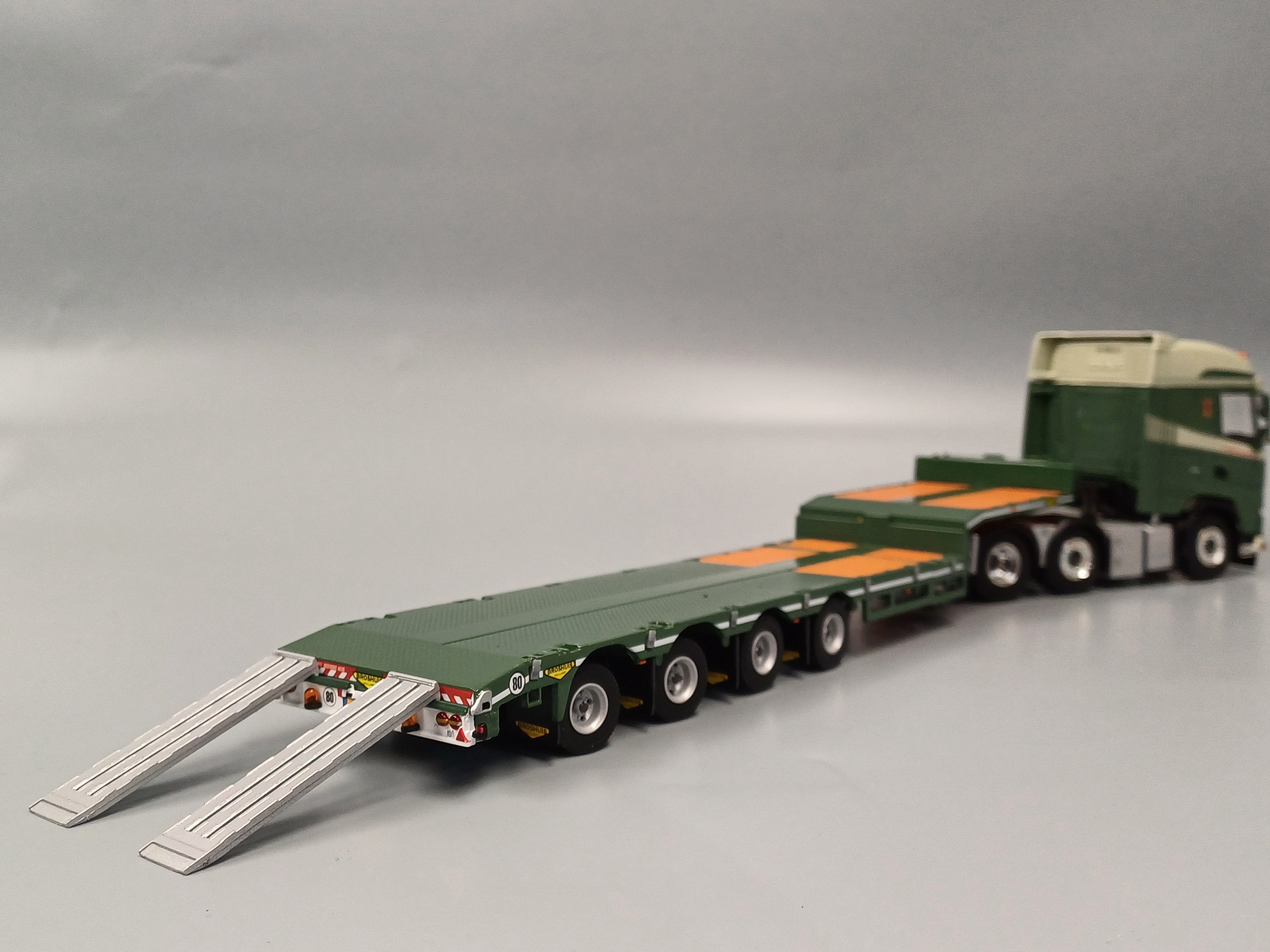 01-4411 - WSI - DAF XG Twin Steer Semitieflader 4achs "Lock Transport"