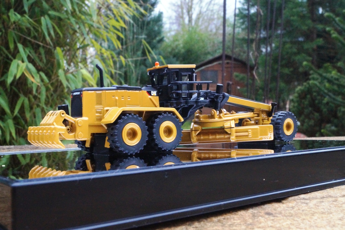 85539 - DCM - CAT 24M Motorgrader Elite Version scale 1:125