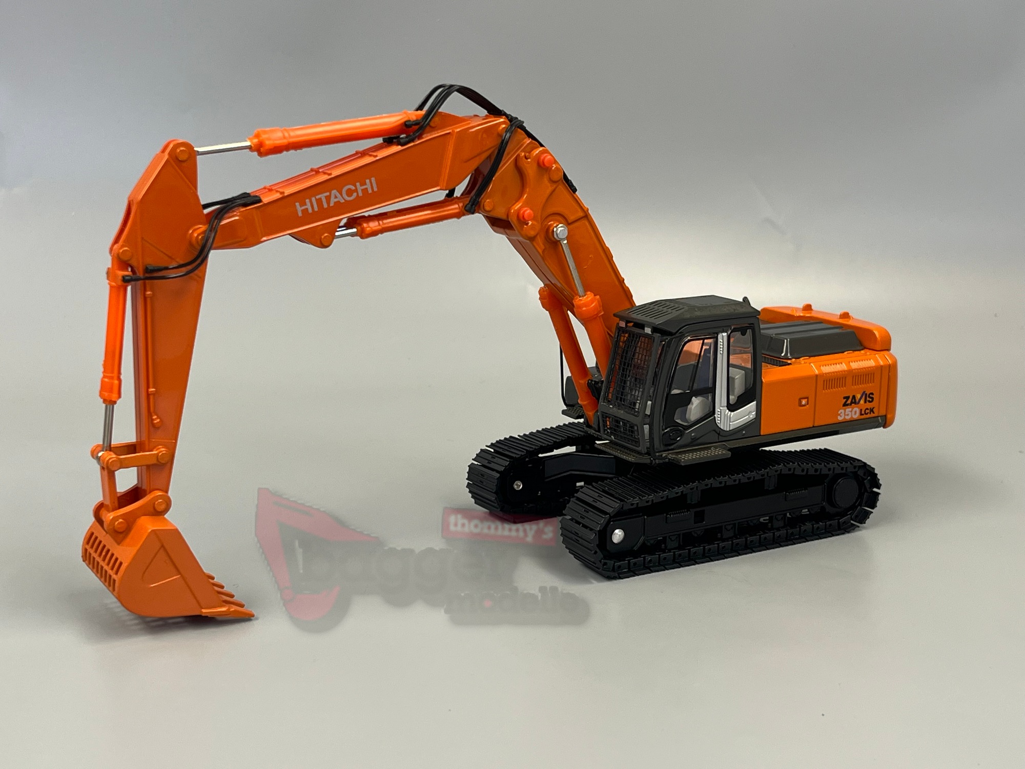 Hitachi Zaxis 350-3 Abbruchbagger Baumaschinemodelle 1:50 Hitachi Zaxis 350-3 Abbruchbagger Baumaschinemodelle 1:50