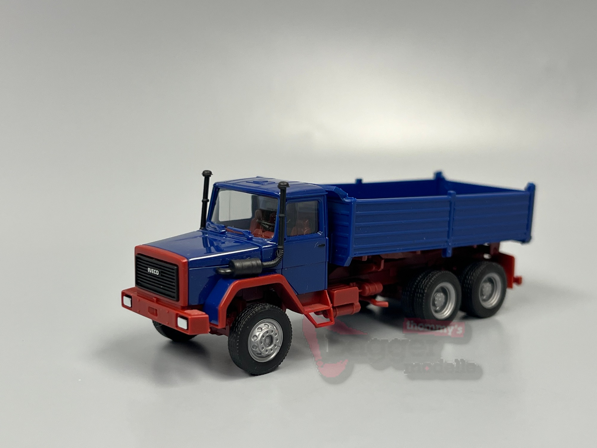 320276-2 -Herpa -Iveco Hauber Kipp-LKW 3achs -Herpa Basic
