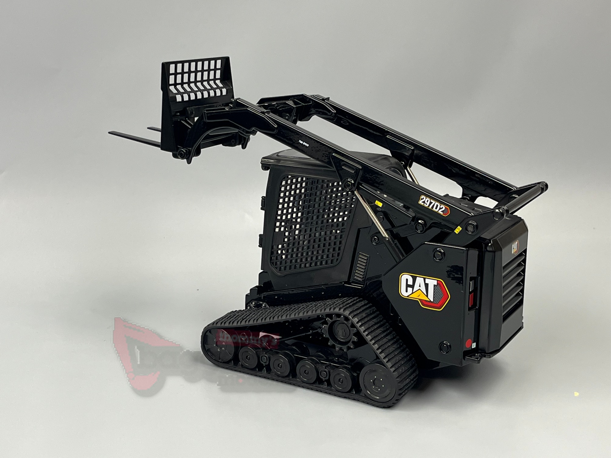 85268BK - DCM - CAT 297D2  Kompaktkettenlader - schwarz - 1:16