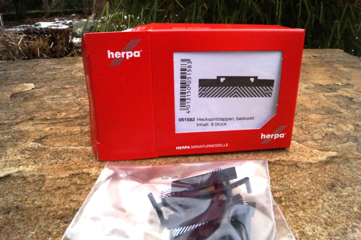 051583 -Herpa - Zubehör Heckspritzlappen für Auflieger und LKW   8 Stück