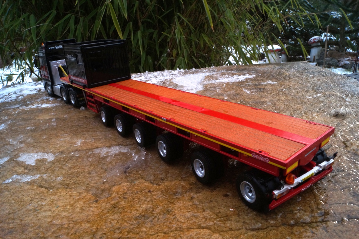 MAN XXL 3achs mit 6achs Ballastauflieger und Container "125 Jahre Nooteboom"