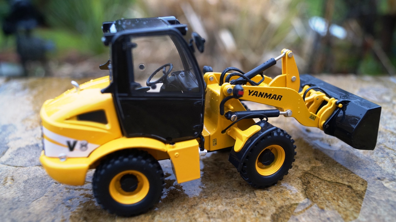 1510 - Ros - Yanmar V8 Radlader  scale 1:32
